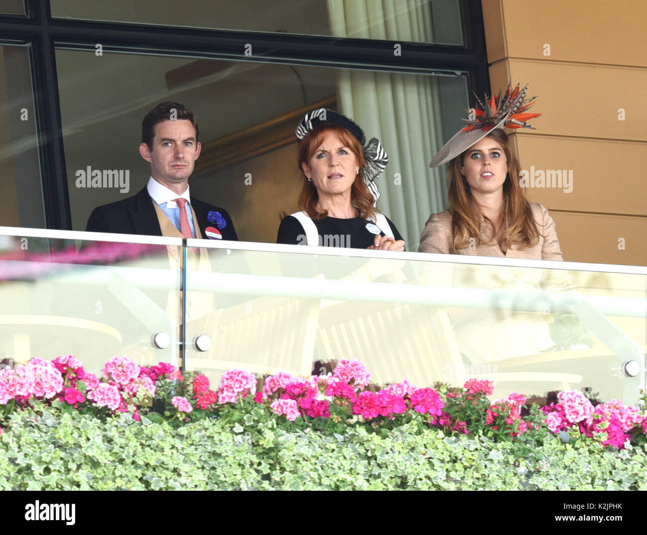 Foto muss Gutgeschrieben © Alpha Presse 079965 23.06.2017, Sarah Ferguson, Herzogin von York und Prinzessin Beatrice im Royal Ascot 2017 Ascot Racecourse, Ascot, Berkshire gehalten Stockfoto