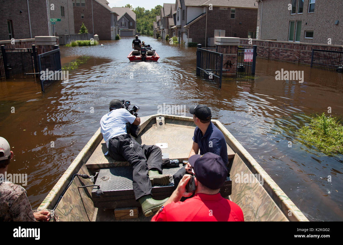 Houston, USA. 31. August 2017: Notfall Suche für Bewohner, die nach der Überschwemmung durch den Hurrikan Harvey in Houston, TX verursacht zu evakuieren. John Glaser/CSM./Alamy leben Nachrichten Stockfoto