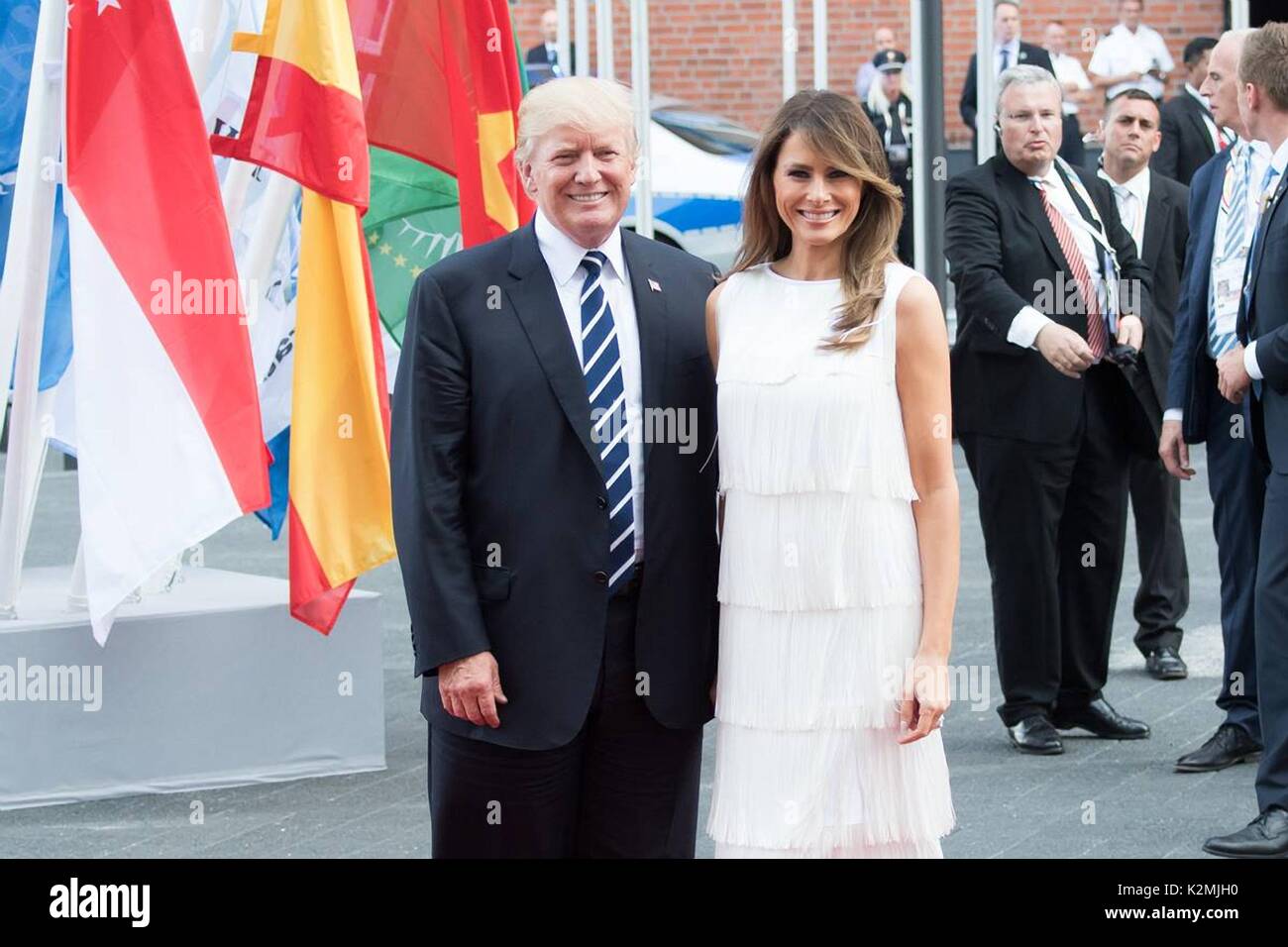 Us-Präsident Donald Trump und First Lady Melania Trump nehmen an der öffnung Nacht Rezeption des G20-Gipfels zum 8. Juli 2017 in Hamburg, Deutschland. Stockfoto