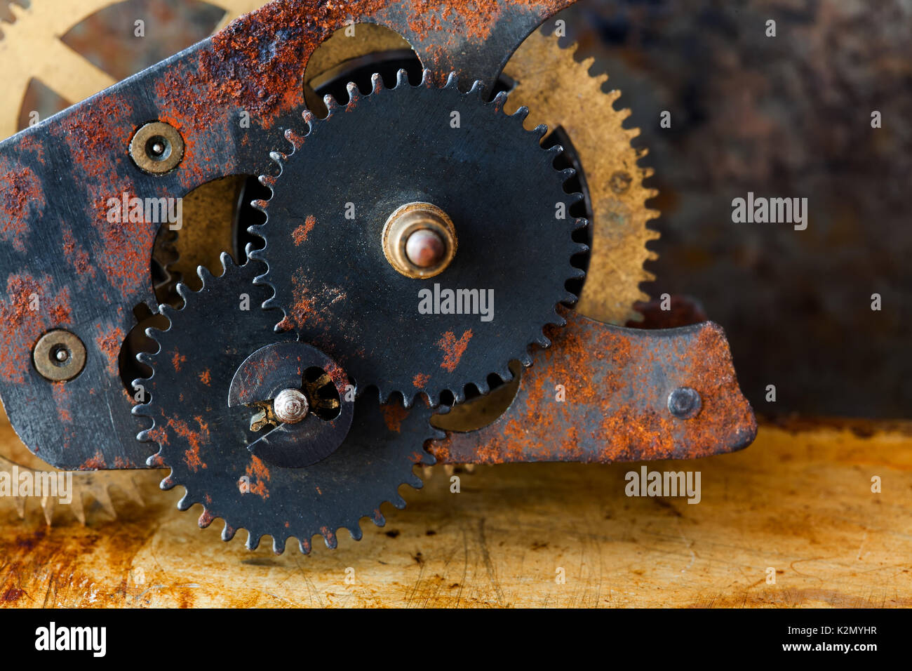 Rostiges Radchen Getriebe Mechanisches Getriebe Industriemaschinen Vintage Design Rader Auf Grunge Korrodierte Metallischen Hintergrund Geringe Tiefe Feld Selektiver Fokus Stockfotografie Alamy