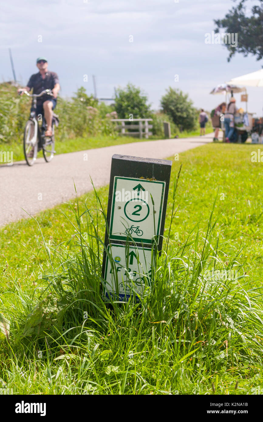 Fietsroute Netwerk (Cycle Point Route Network) Nr. 2 Zeichen bei Kinderdijk, Niederlande Stockfoto