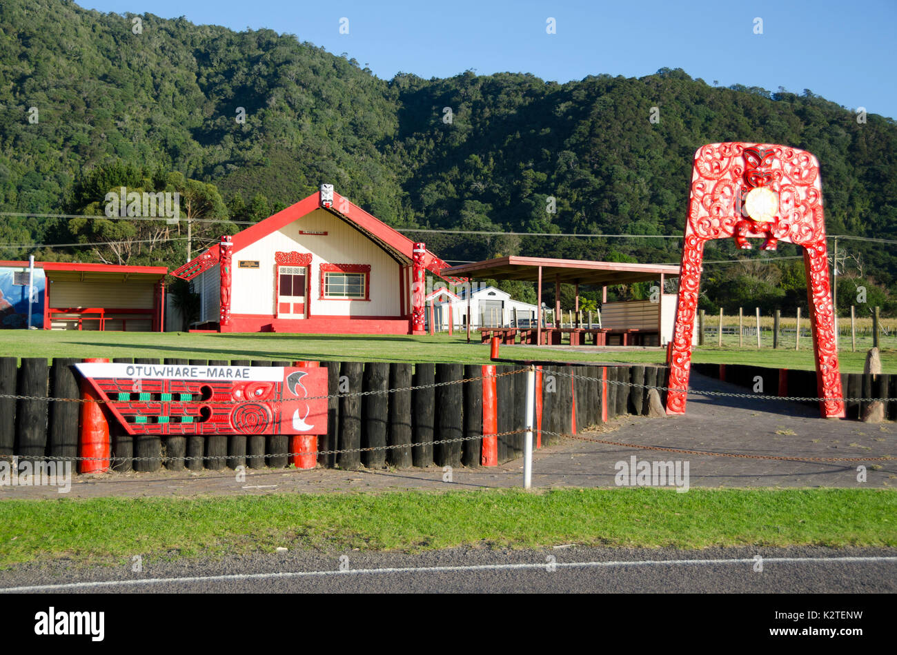 Maori Marae am Torere, in der Nähe von Opotiki, Bay of Plenty, North Island, Neuseeland Stockfoto