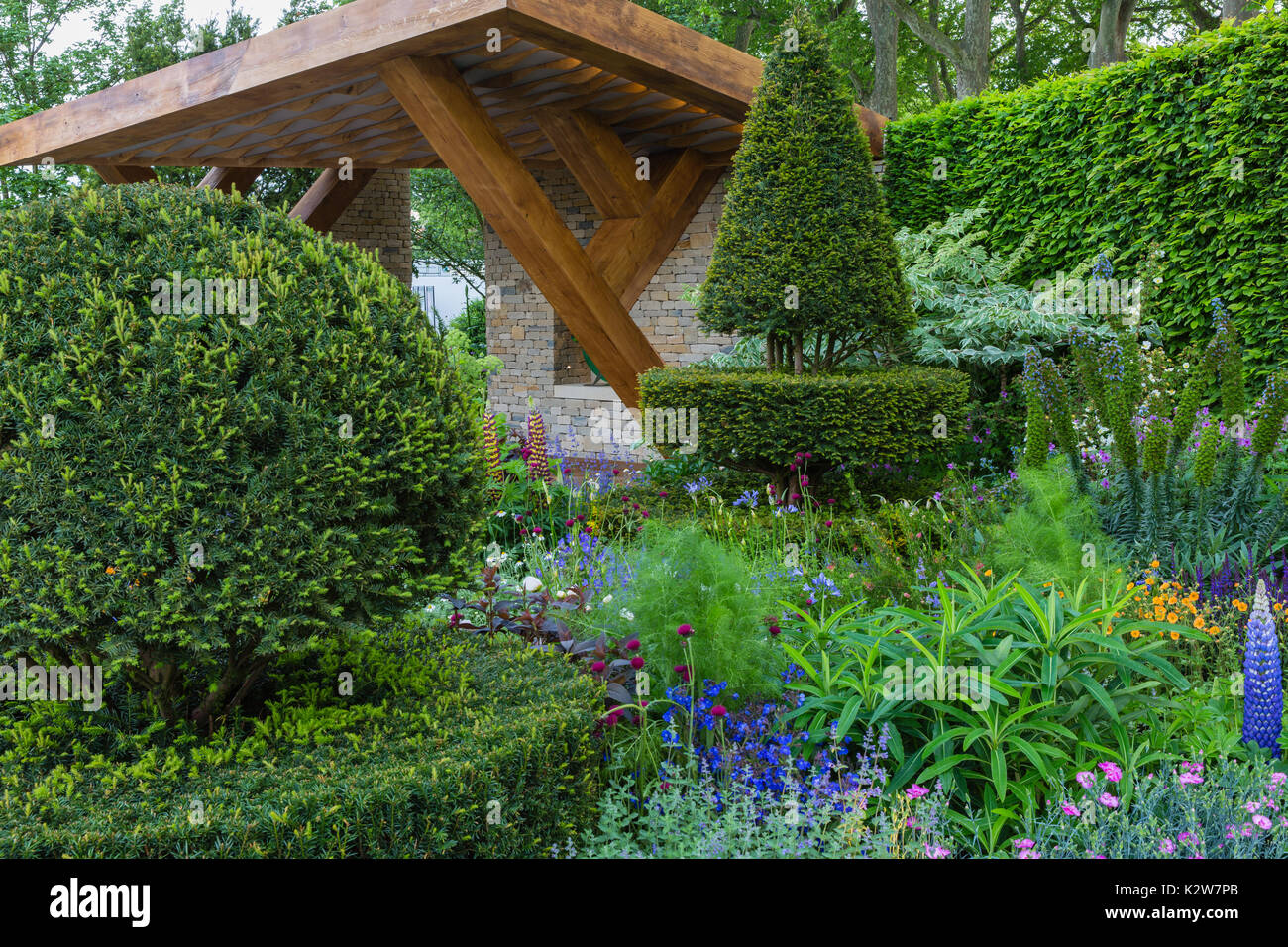Die Morgan Stanley Garten, Designer Chris Beardshaw. Silber-vergoldete Medaille Sieger. Der Publikumspreis Stockfoto