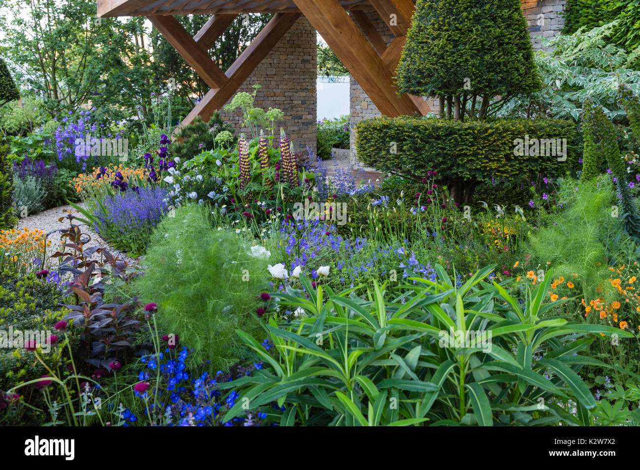 Die Morgan Stanley Garten, Designer Chris beardshaw. Silber-vergoldete Medaille Sieger.Publikumspreis Stockfoto