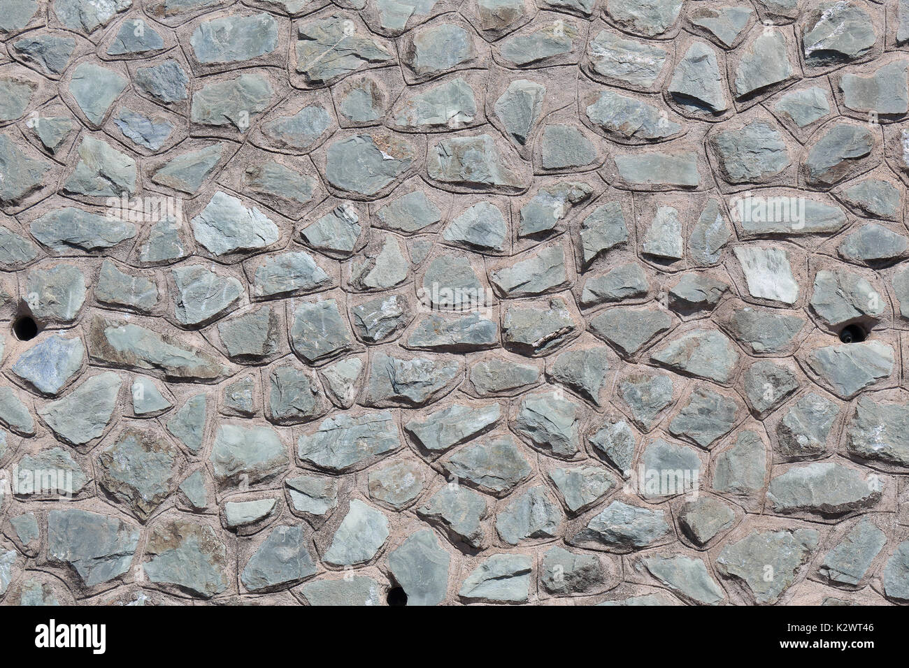 Blue Rock Wall, unregelmäßig geschnitten. Stockfoto