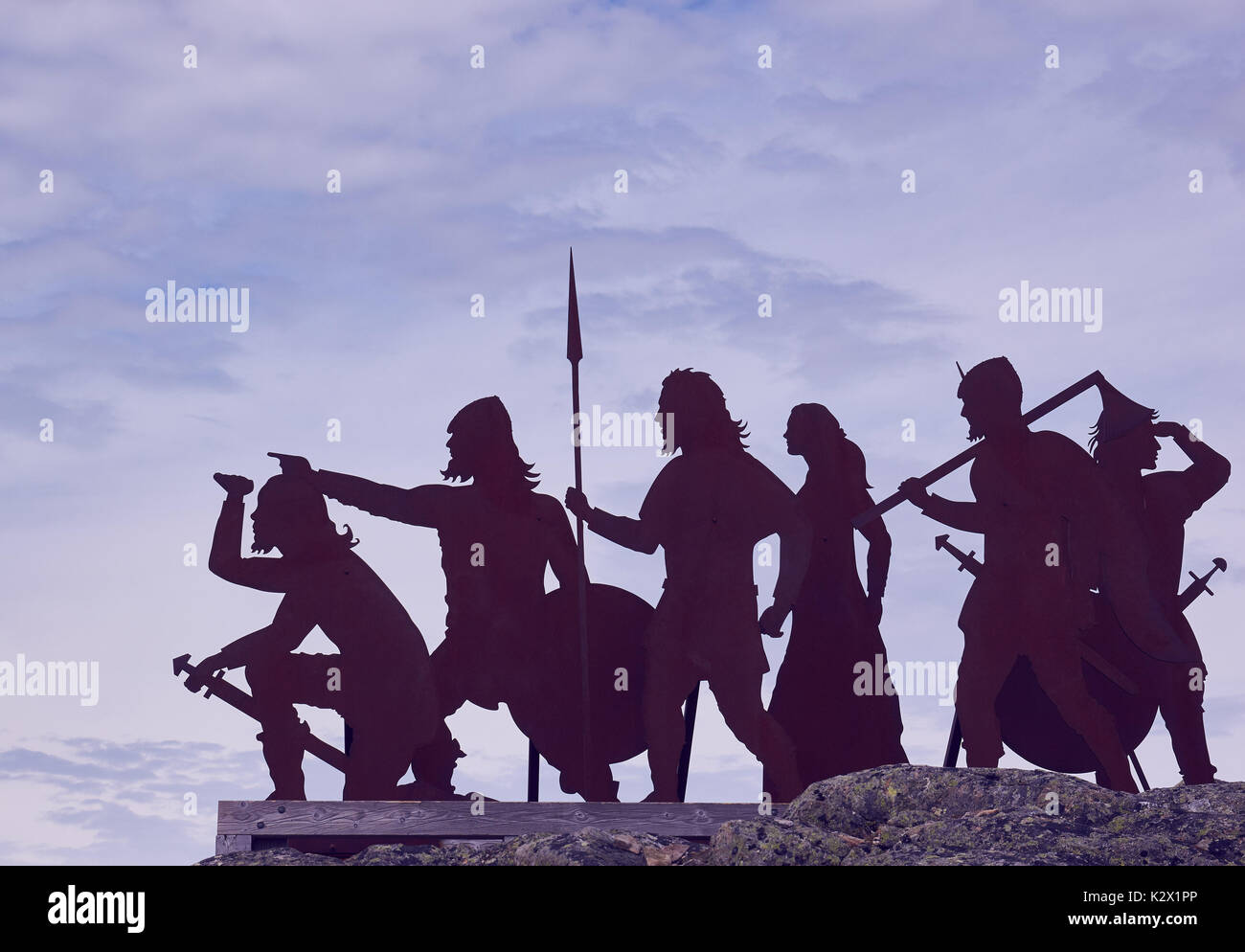 Nordischen Figuren Skulptur von Karen Van Niekerk, L'Anse aux Meadows UNESCO Weltkulturerbe, Neufundland, Kanada. Stockfoto