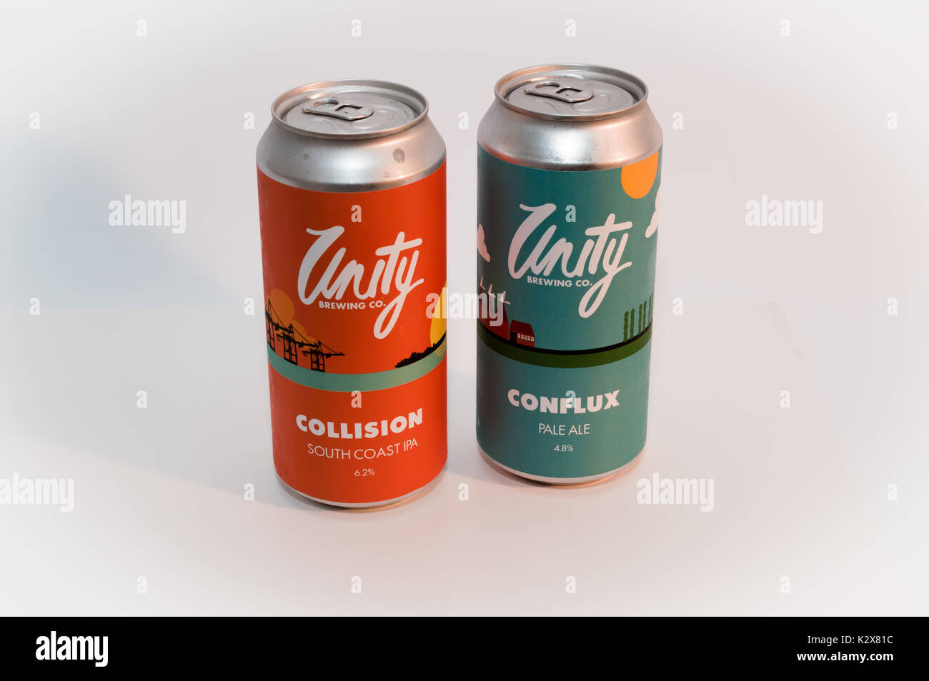 Zwei Dosen der Einheit craft ale auf weißem Hintergrund Stockfoto