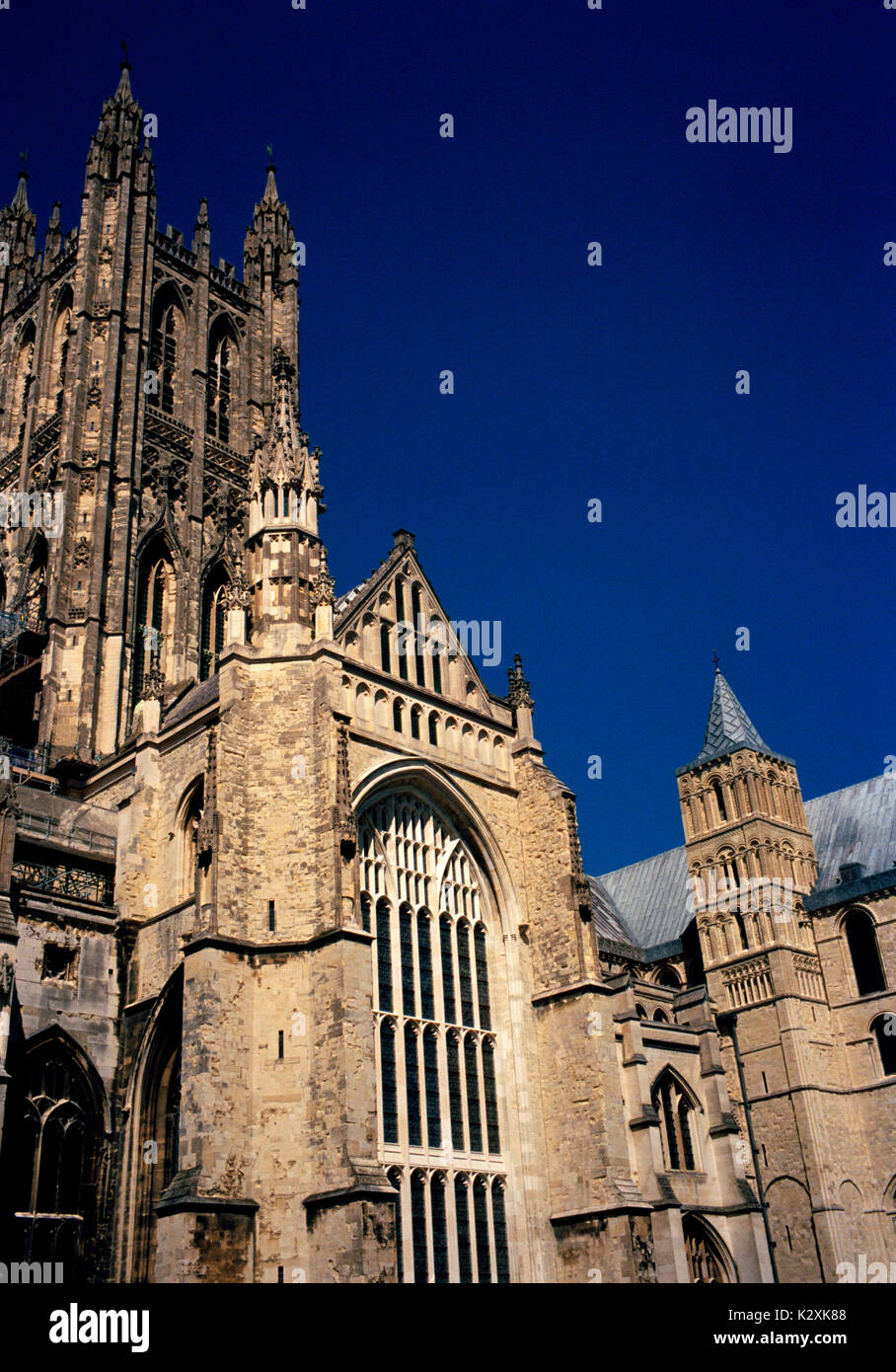 Die Kathedrale von Canterbury in Canterbury in Kent in England in Großbritannien im Vereinigten Königreich Großbritannien Europa. Die christliche Architektur Geschichte Religion Reisen Stockfoto