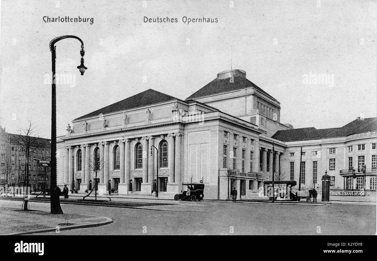 Berlin, Charlottenburg - Deutsches Opernhaus. Berliner Staatsoper während der Weimarer Zeit (1919-1929) in Berlin, Deutschland. Stockfoto