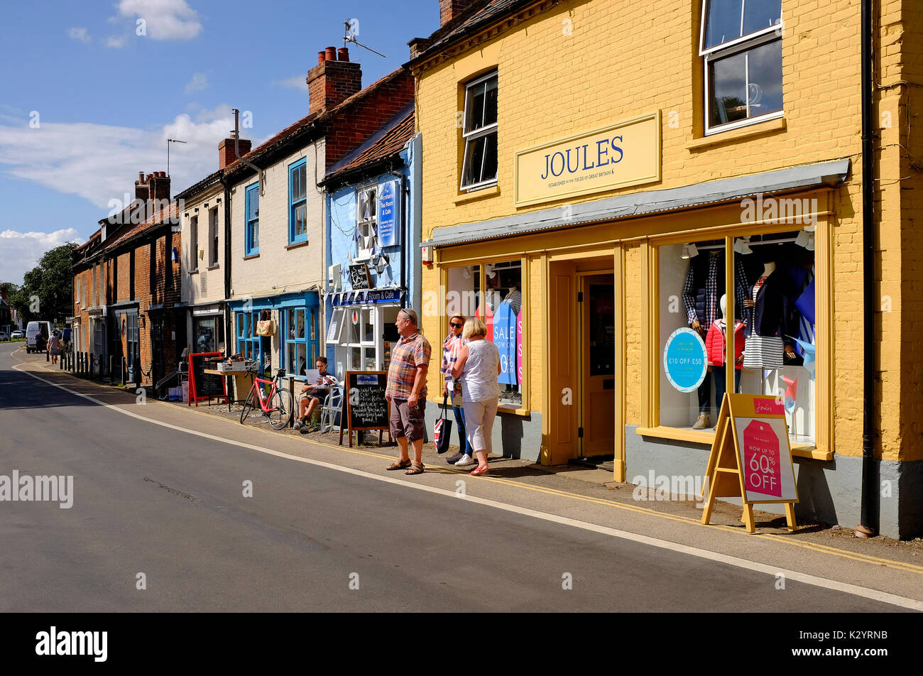 Straßenszene in Burnham Market, North Norfolk, England Stockfoto