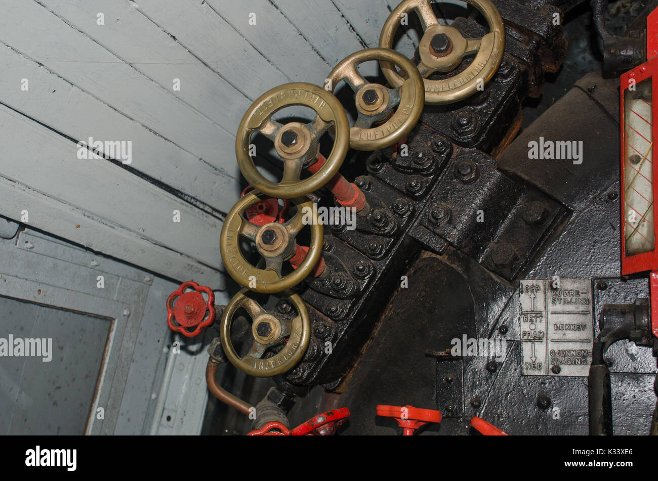 Norfolk Vereinigtes Königreich 21. August 2017: Details der Ventile im Cockpit von großen Dampflok Stockfoto