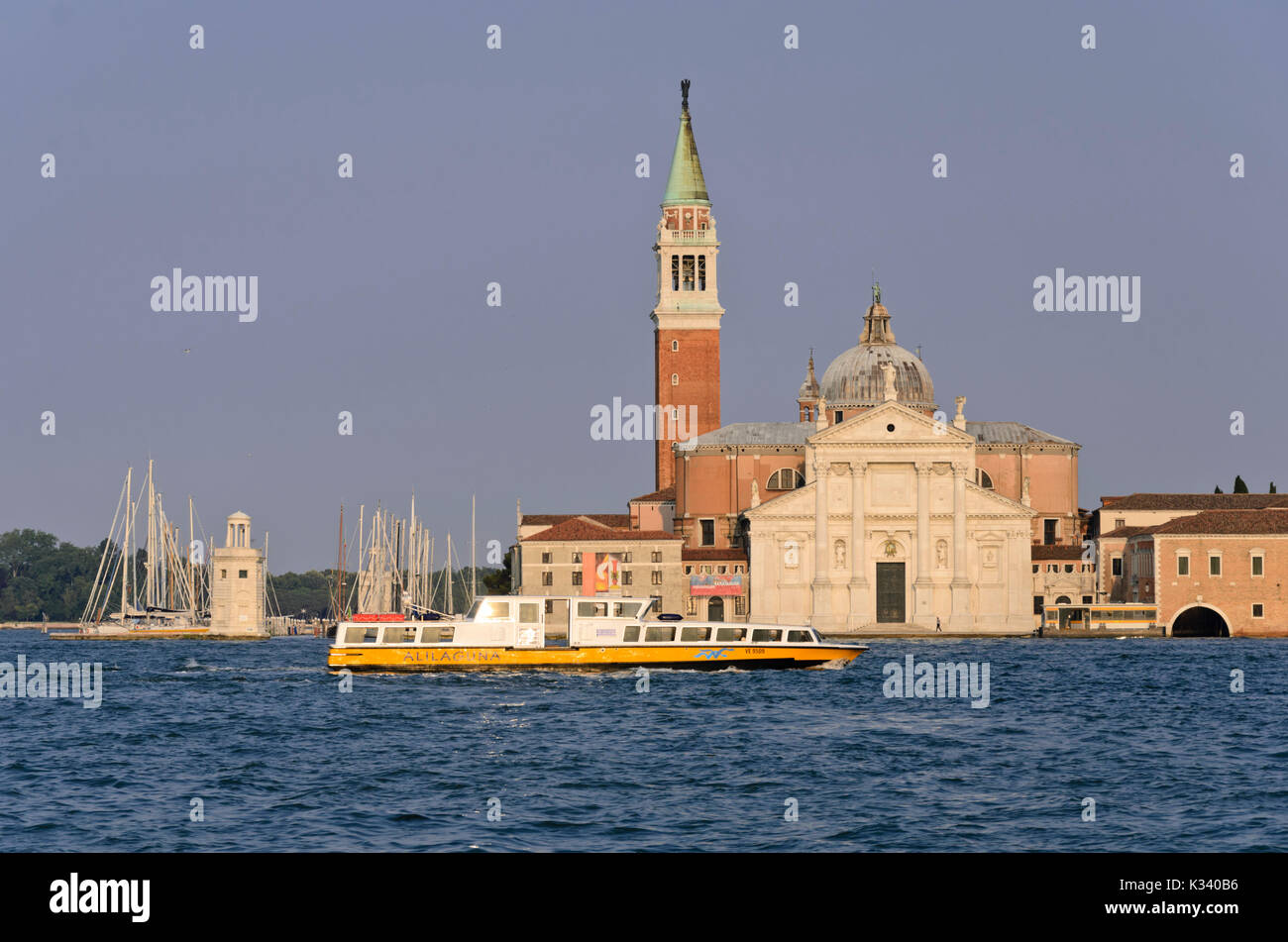 Basilika San Giorgio Maggiore und Campanile San Giorgio Maggiore, Venedig, Italien Stockfoto