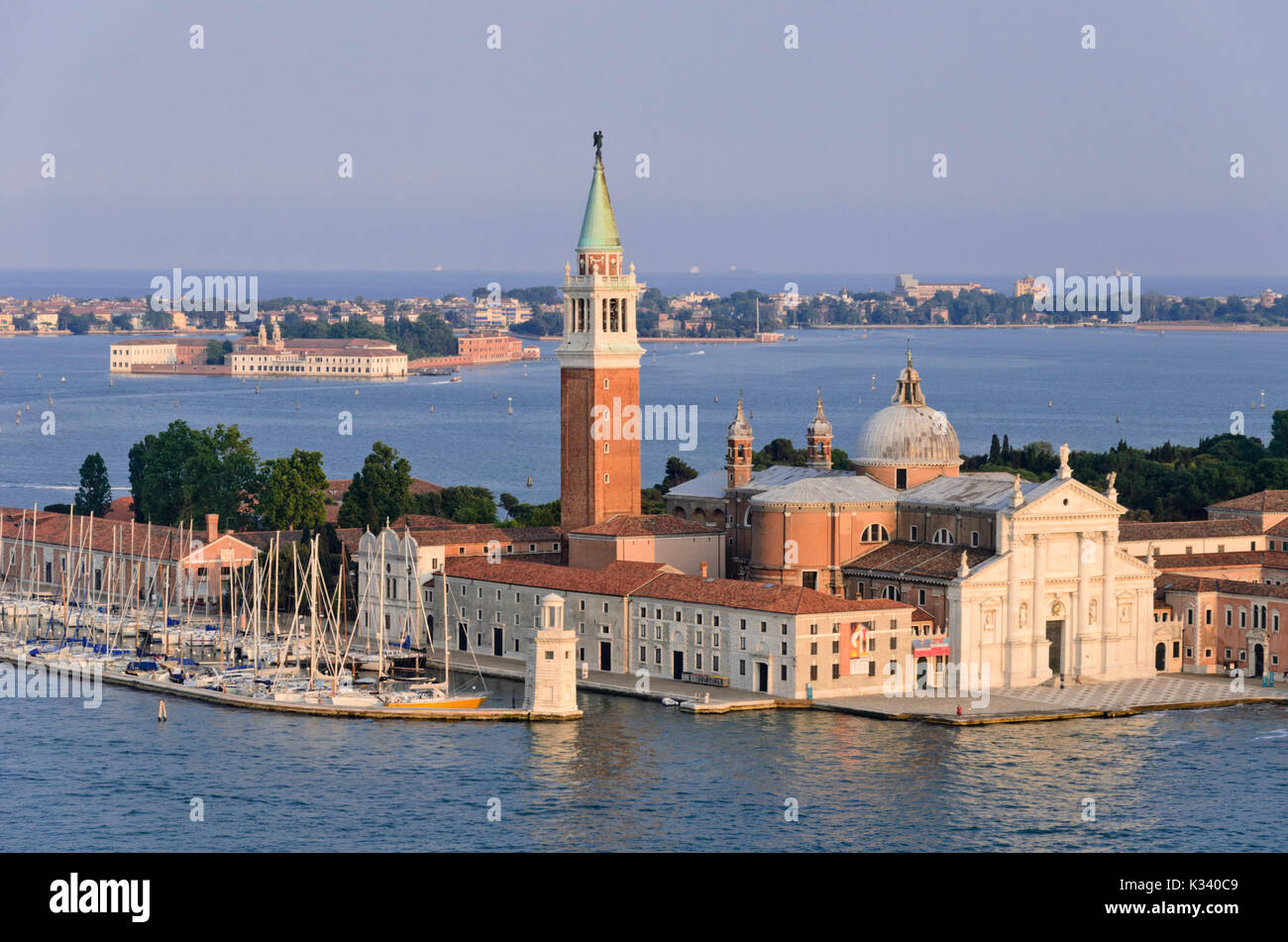 Basilika San Giorgio Maggiore und Campanile San Giorgio Maggiore, Venedig, Italien Stockfoto
