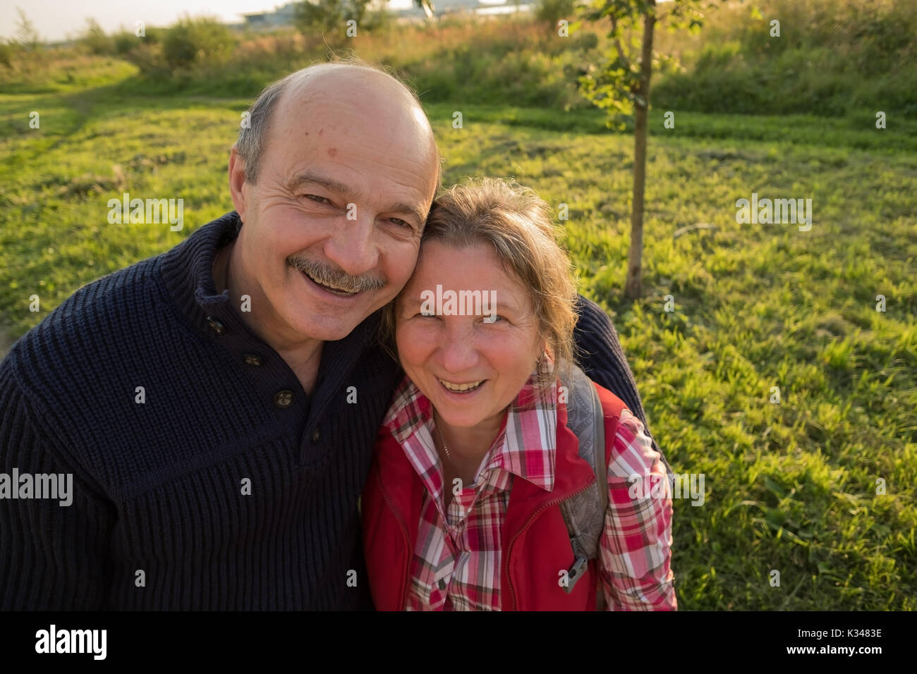 Porträt des reifes Paar Blick in die Kamera Stockfoto