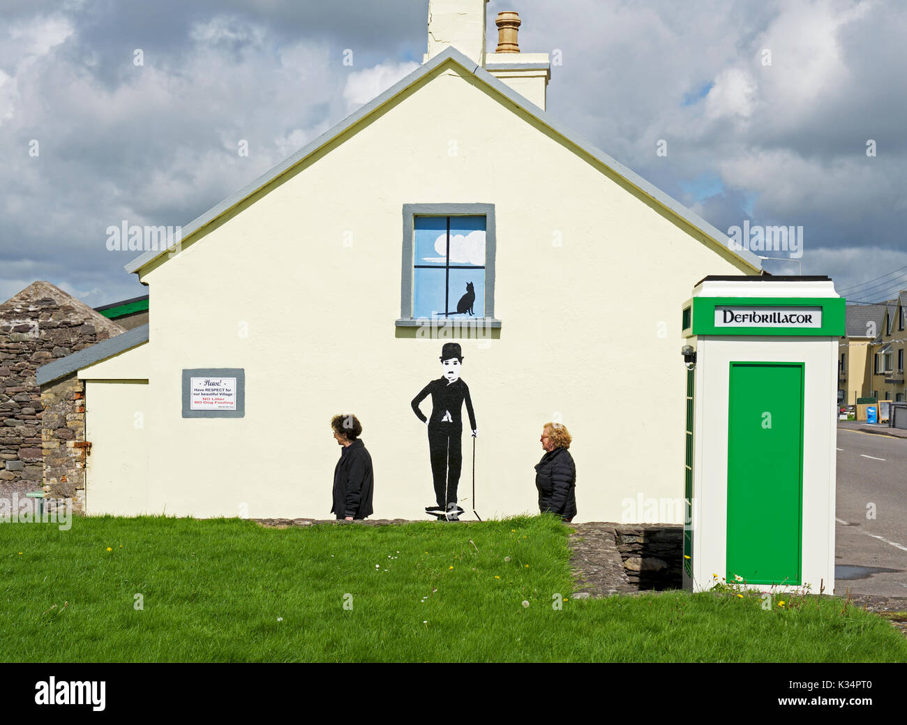 Wandbild von Charlie Chaplin bei Waterville, Iveragh Halbinsel, County Kerry, Irland Stockfoto
