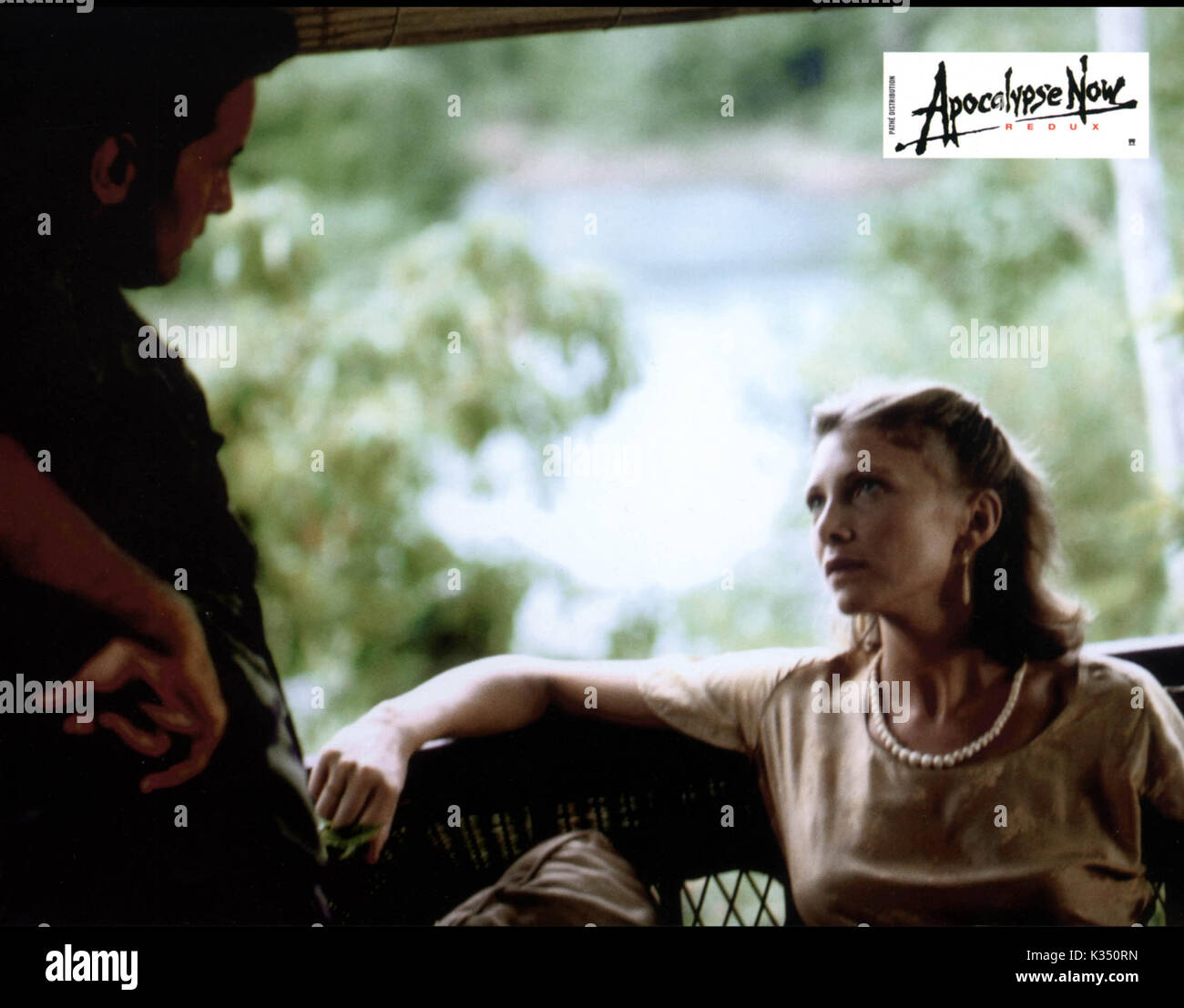 APOCALYPSE NOW REDUX MARTIN SHEEN, AURORE CLEMENT Datum: 2001 Stockfoto