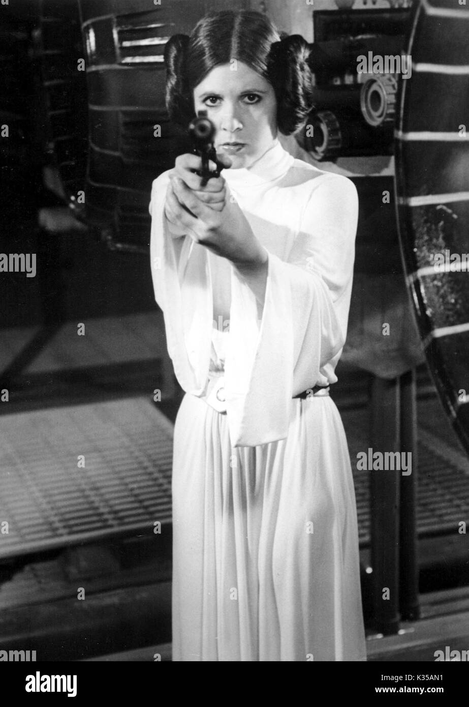 Foto muss Gutgeschrieben © von Alpha 070000 (1977) Carrie Fisher als  Prinzessin Leia in Star Wars Film Stockfotografie - Alamy