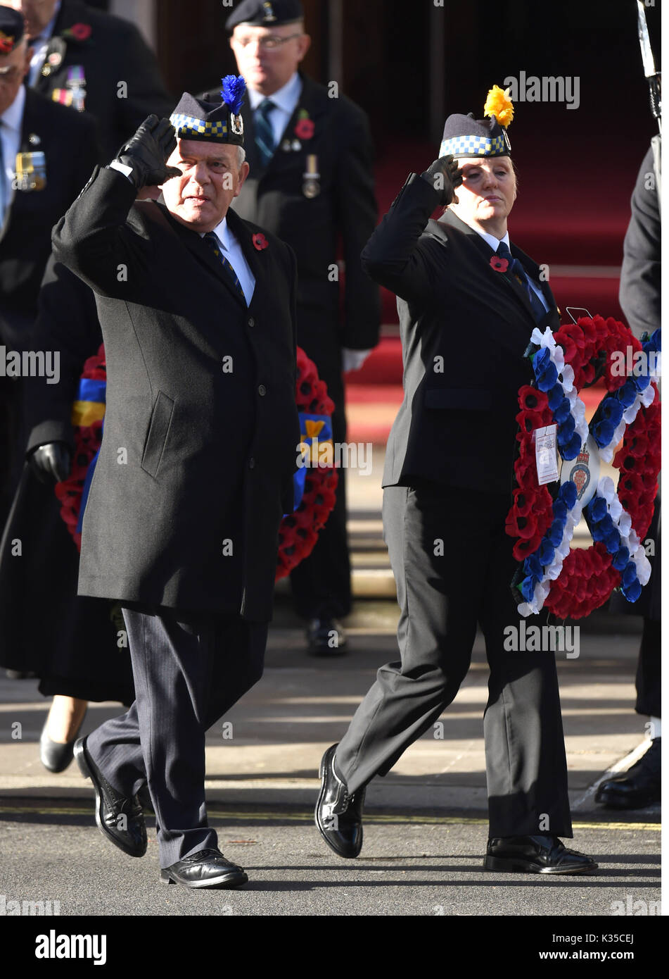 Foto muss Gutgeschrieben © Alpha Presse 079965 13/11/2016 Erinnerung Sonntag Service am Ehrenmal in Whitehall, London. Stockfoto
