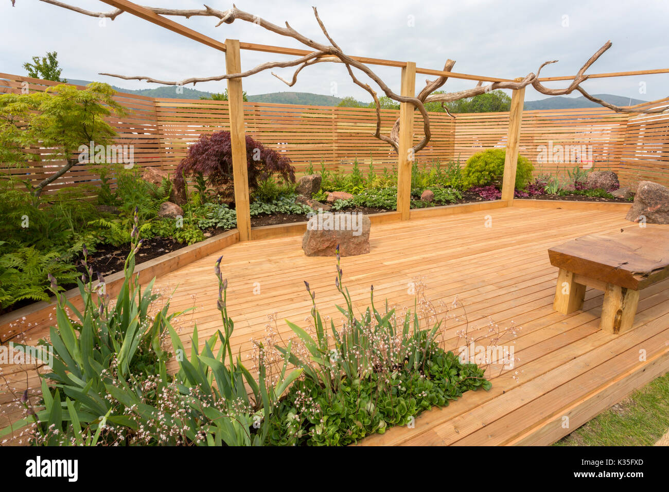 Ein markantes und innovative Show Garten im Frühjahr zeigen 2017 RHS Malvern, Worcestershire, England, Großbritannien Stockfoto