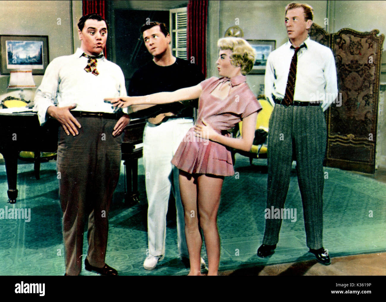 Die besten Dinge im Leben Sind kostenlos Ernest Borgnine, GORDON MAC RAE, SHEREE NORTH, DAN DAILEY Datum: 1956 Stockfoto