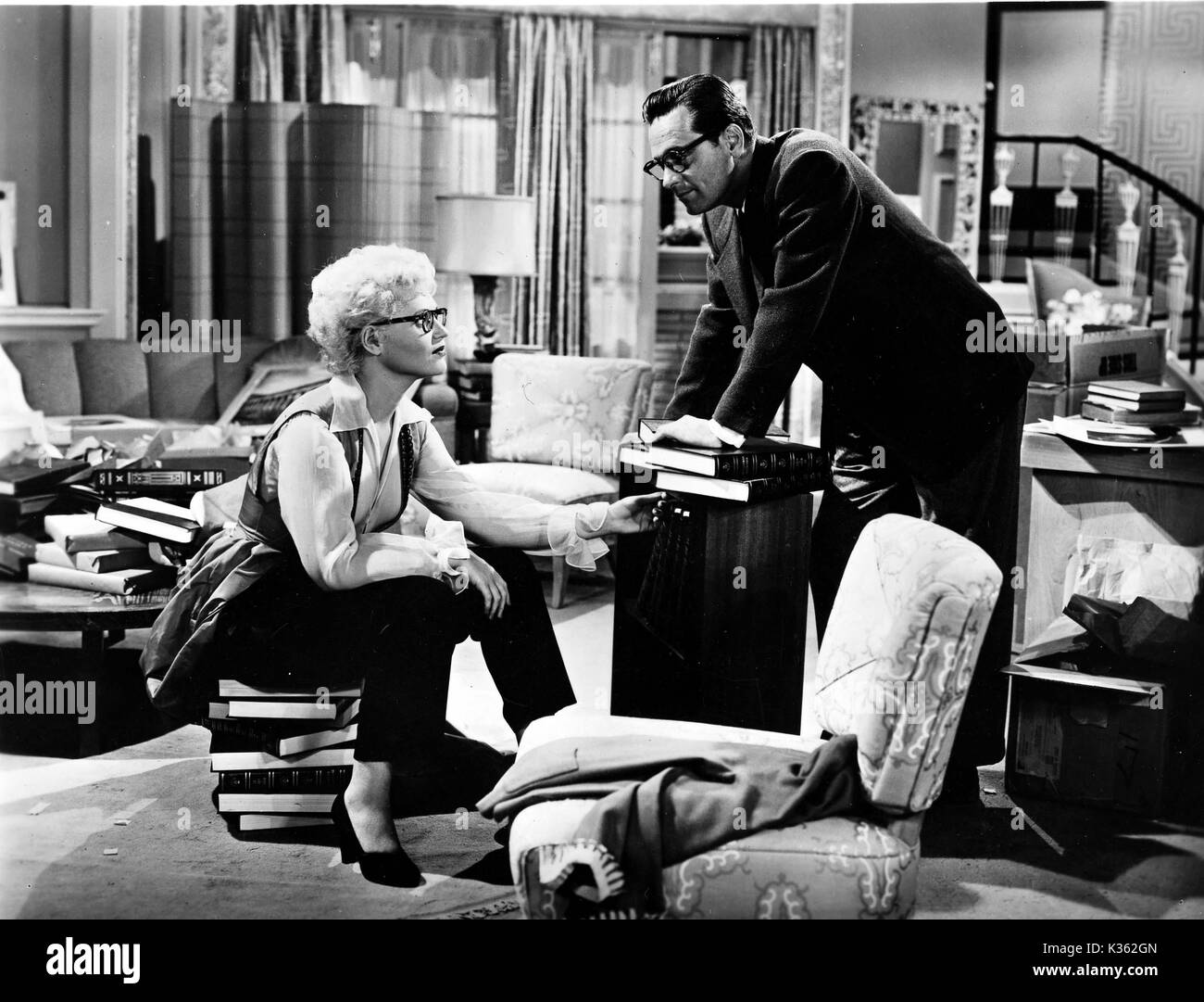 Geboren gestern JUDY HOLLIDAY, William Holden Datum: 195 O Stockfoto