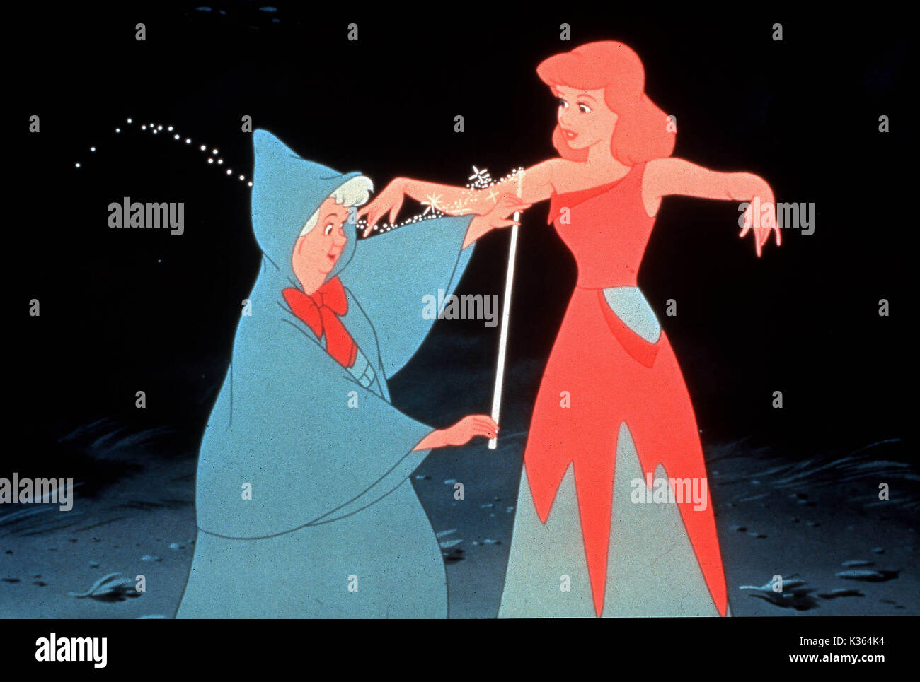 Disney cinderella 1950 Fotos und Bildmaterial in hoher Auflösung Alamy