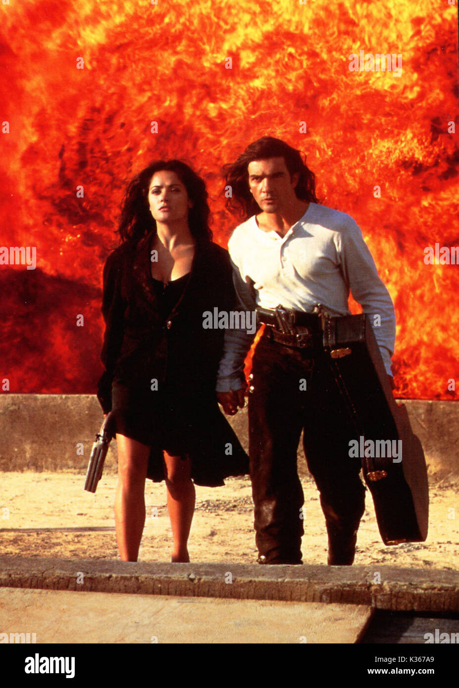DESPERADO Salma Hayek und Antonio Banderas Regie: ROBERT RODRIGUEZ FILM VON COLUMBIA PICTURES CORP. Datum: 1995 Stockfoto