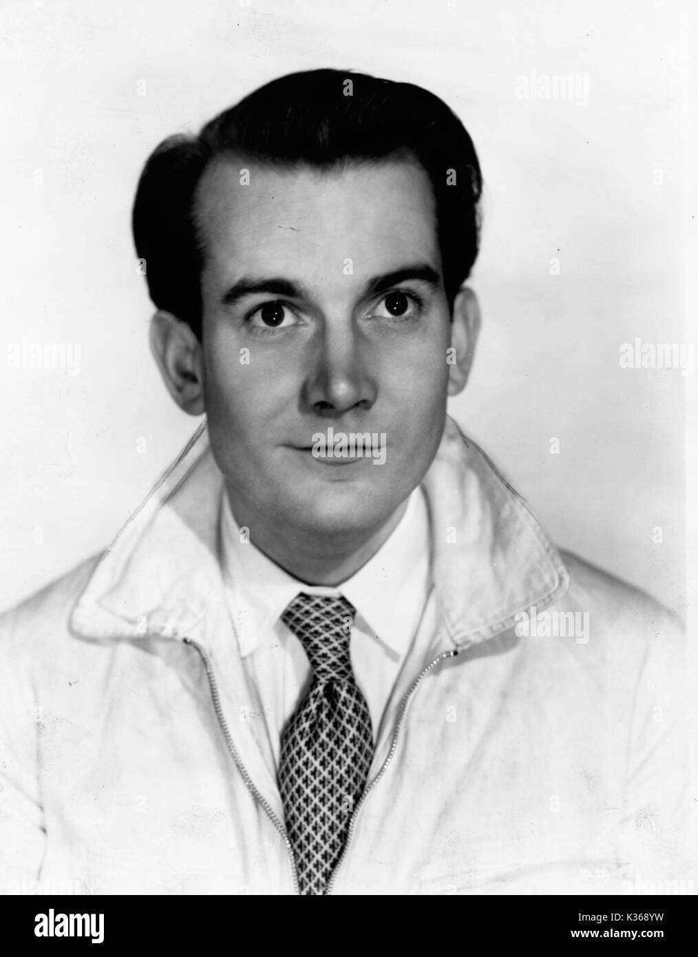 DENHOLM ELLIOTT PORTRAIT VON DER RONALD GRANT ARCHIV Stockfoto