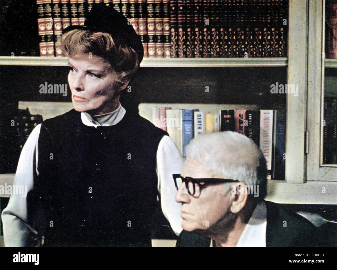 Raten Sie mal, WER KOMMT ZUM ABENDESSEN [US 1967 Katharine Hepburn und Spencer Tracy ein STANLEY KRAMER FERTIGUNG VERTEILT VON COLUMBIA PICTURES Stockfoto