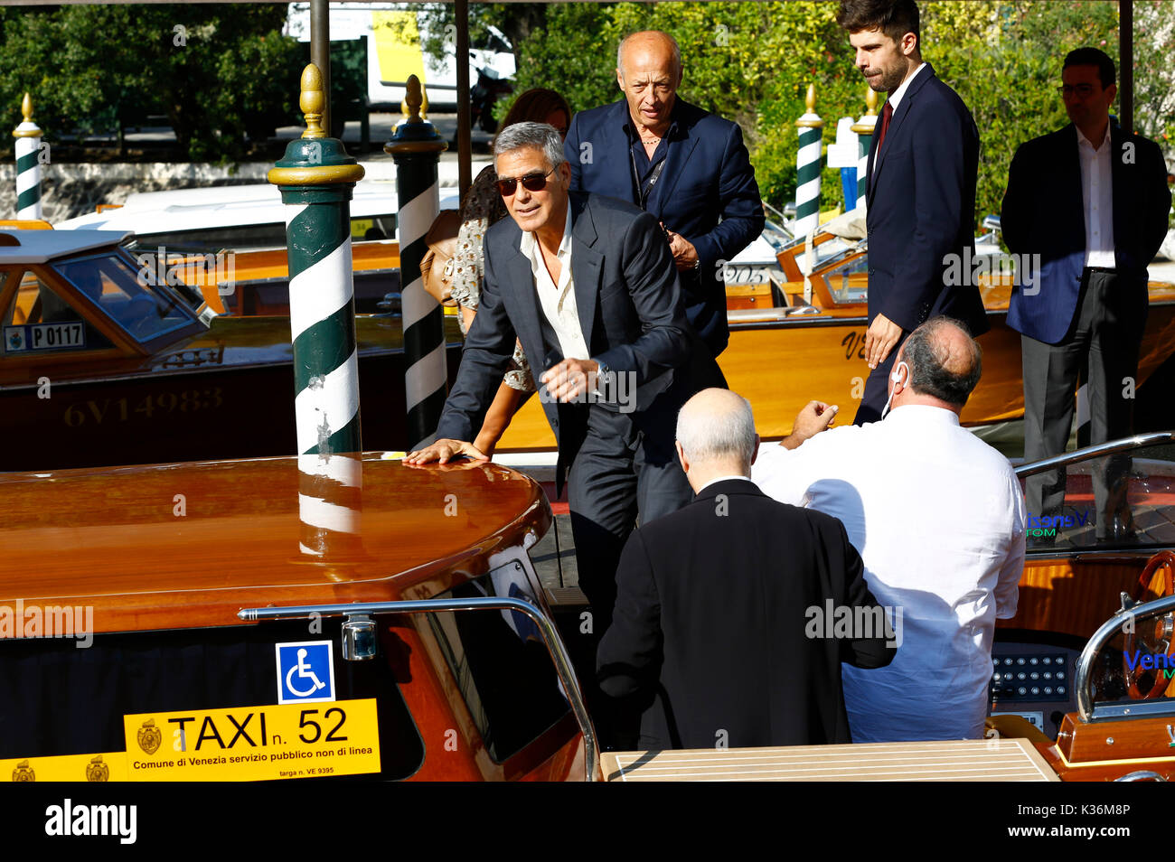 Venedig, Italien. 01 Sep, 2017. George Clooney gesehen, verlässt das Hotel Excelsior nach Interviews geben während des 74. Filmfestival von Venedig am 01 September, 2017 in Venedig, Italien Quelle: geisler - fotopress/alamy leben Nachrichten Stockfoto