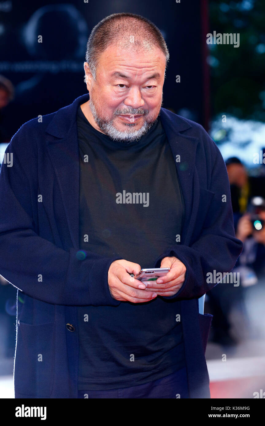 Venedig, Italien. 01 Sep, 2017. Ai Weiwei die Teilnahme an der 'human flow" Premiere auf dem 74. Internationalen Filmfestival von Venedig im Palazzo del Cinema am 01 September, 2017 in Venedig, Italien Quelle: geisler - fotopress/alamy leben Nachrichten Stockfoto