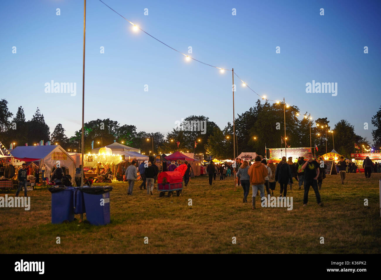 UK. 01 Sep, 2017. 2017 Festivalbesucher am Ende der Straße Festival. Foto Datum: Freitag, 1. September 2017. Credit: Roger Garfield/Alamy leben Nachrichten Stockfoto