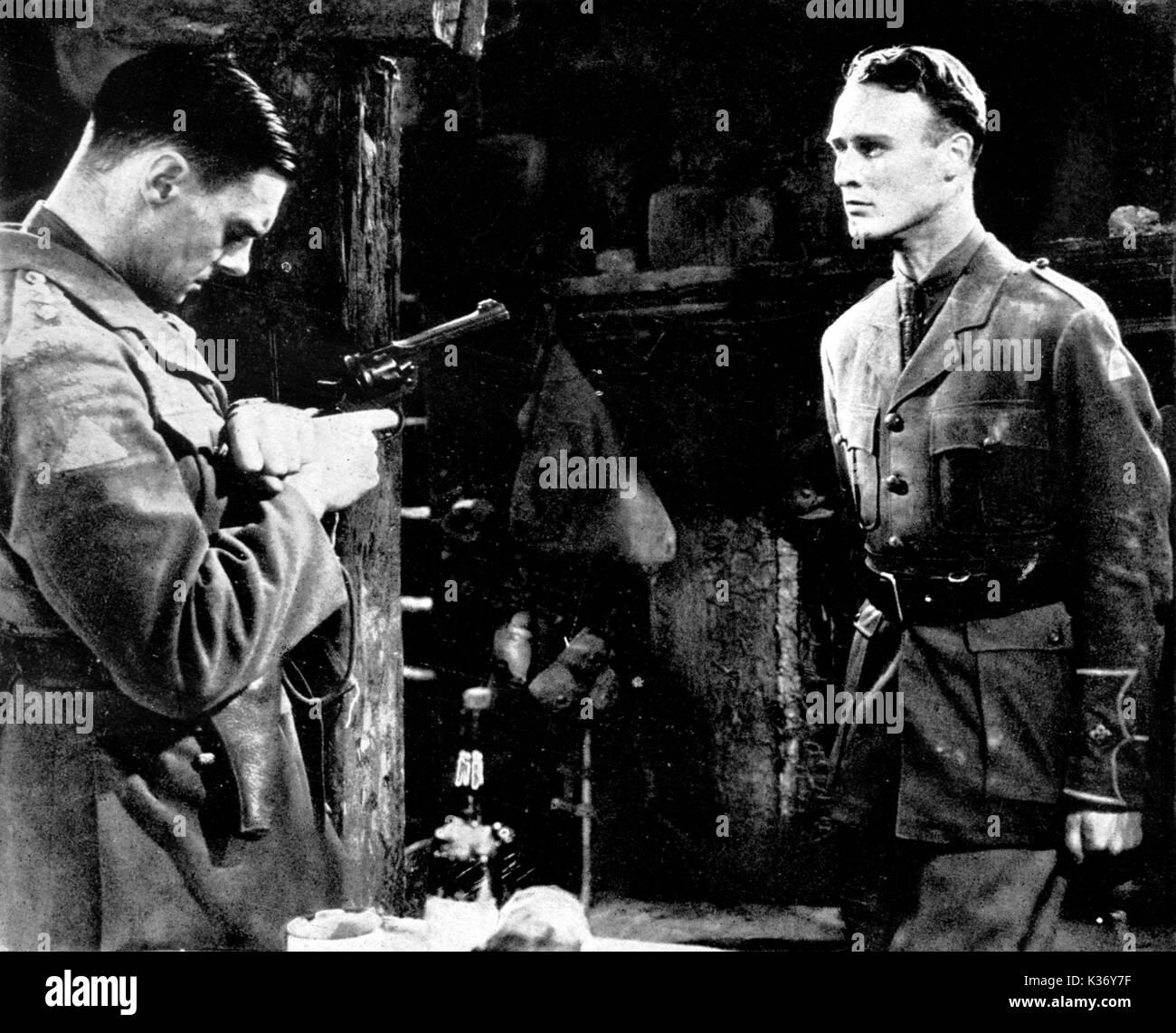 JOURNEY'S END (USA/GB 1930) L-R, COLIN CLIVE, ANTHONY BUSHELL Stockfoto
