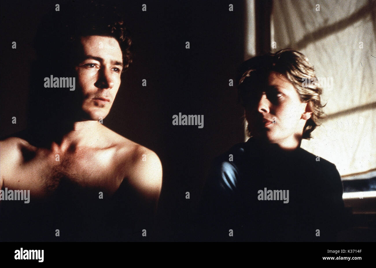 Das Tief unten AIDEN GILLEN, KATE ASHFIELD Datum: 2000 Stockfoto