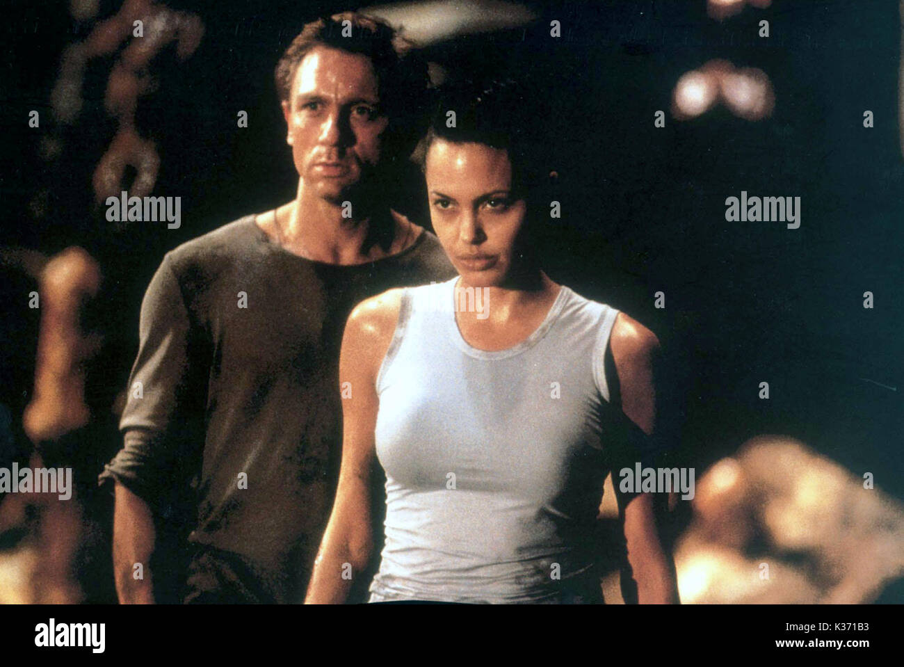 LARA CROFT: Tomb Raider Daniel Craig, Angelina Jolie Lara Croft: Tomb Raider Datum: 2001 Stockfoto