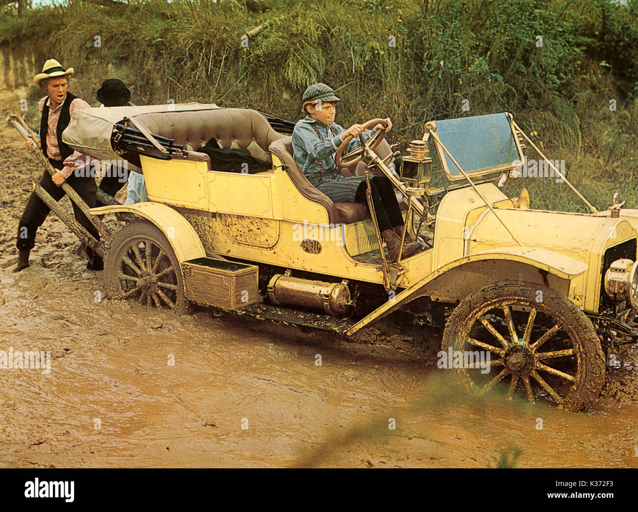 DER REIVERS STEVE MCQUEEN MOTORWAGEN: PANNE DER REIVERS STEVE MCQUEEN MOTORWAGEN: PANNE Datum: 1969 Stockfoto