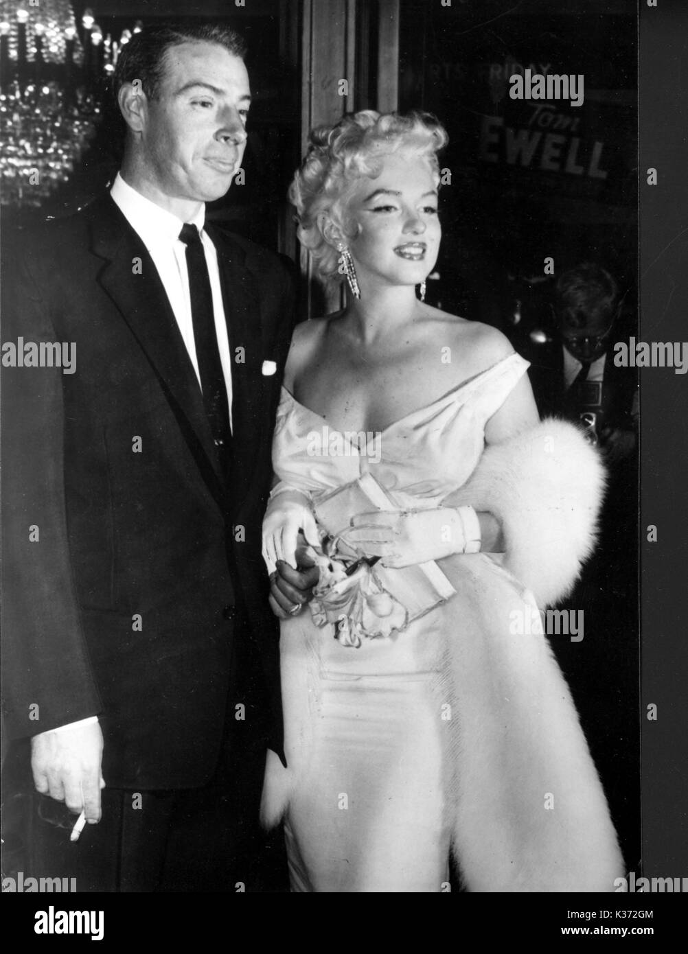 Marilyn Monroe Mit Ihrem Zweiten Mann Joe Dimaggio 1954 Stockfotografie Alamy