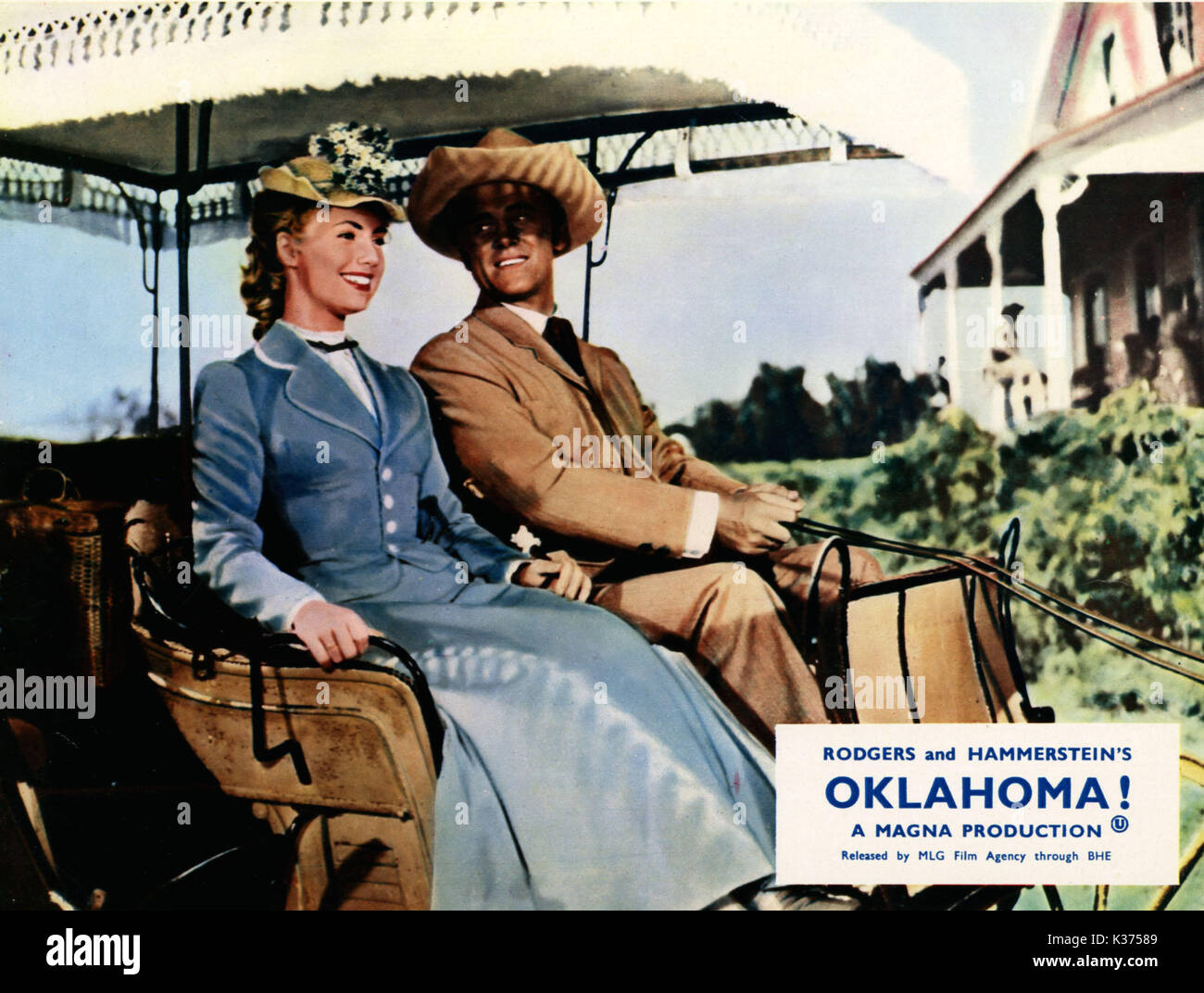 OKLAHOMA! GORDON MacRAE, SHIRLEY JONES EINE Rodgers und Hammerstein PRODUKTION 0033888.JPG OKLAHOMA! GORDON MacRAE eine Rodgers und Hammerstein PRODUKTION 0033889.JPG OKLAHOMA! (Usa 1955) GORDON MacRAE 1955 Stockfoto