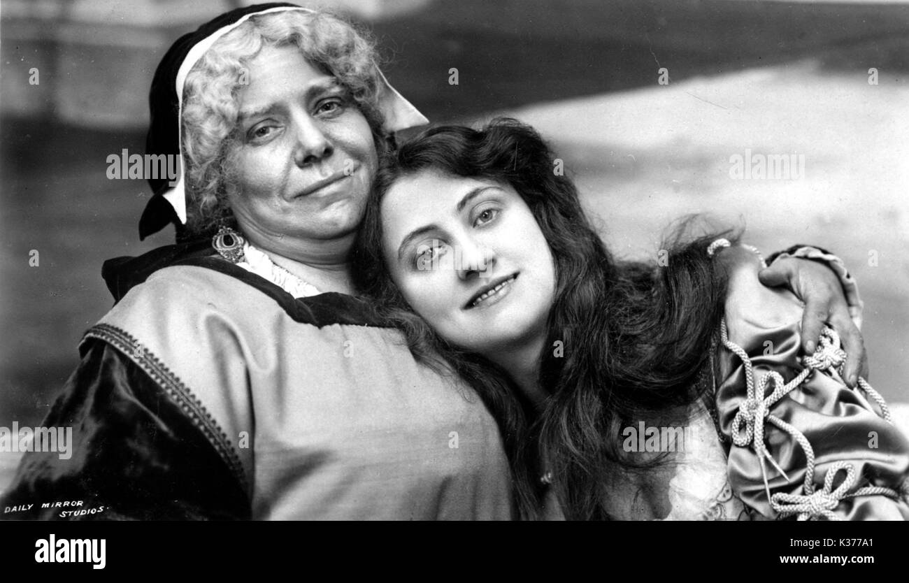 Romeo Und Julia Blanche Stanley Als Die Krankenschwester Nora Kerin Als Juliet Stockfotografie Alamy