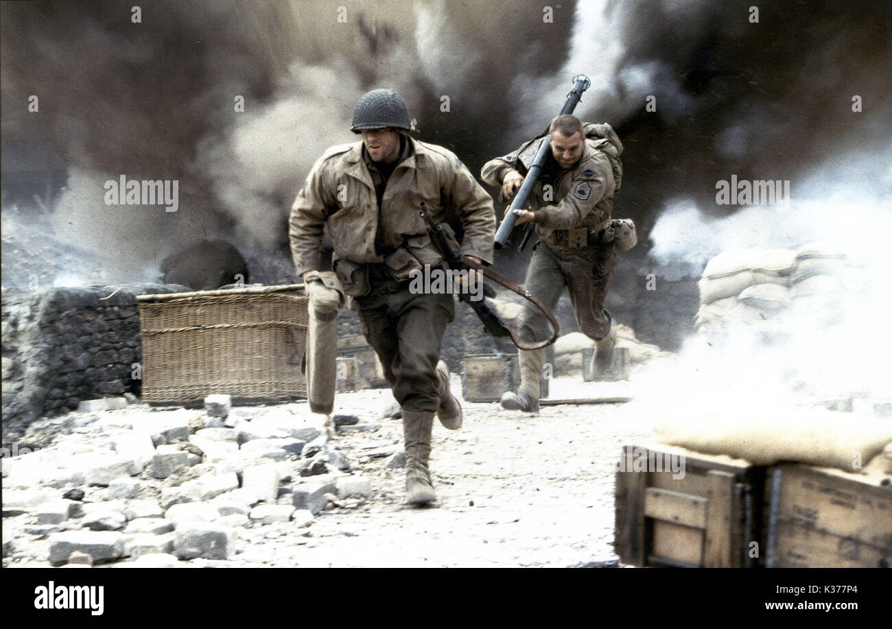 SAVING PRIVATE RYAN EDWARD BURNS als private Reiben TOM SIZEMORE als Sergeant Horvath Datum: 1998 Stockfoto