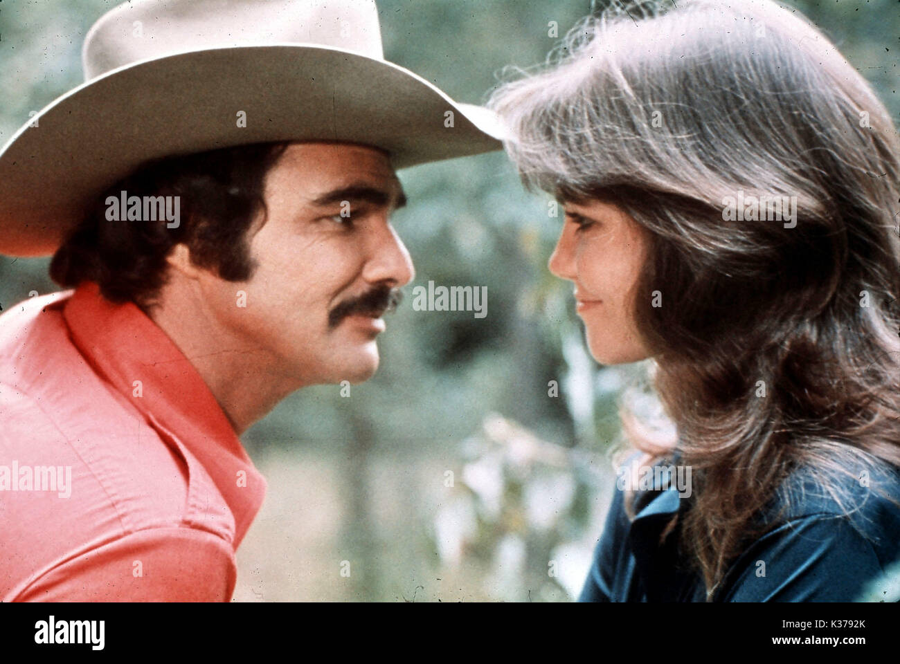 Smokey Und Der Bandit Burt Reynolds Sally Field Datum 1977 Stockfotografie Alamy