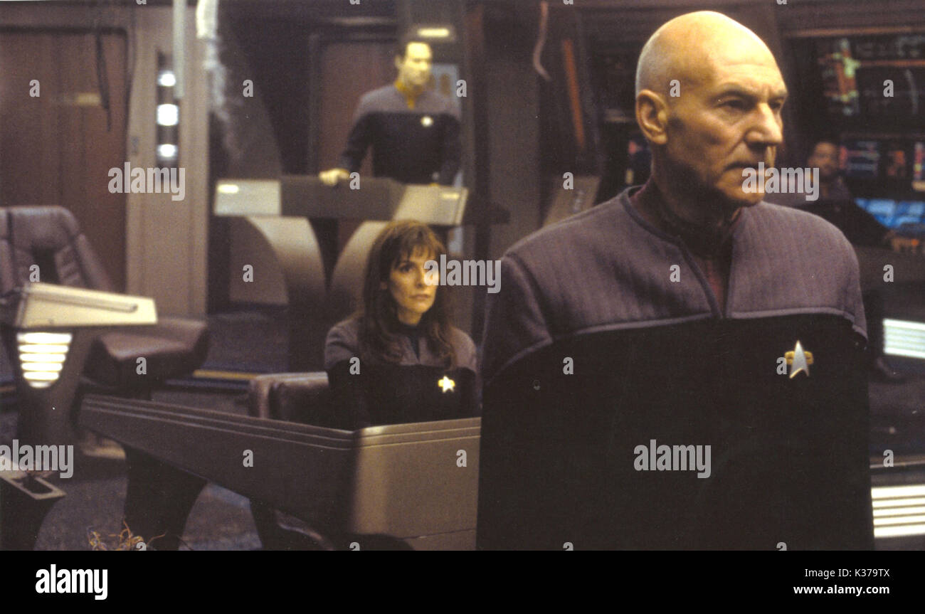 STAR TREK: NEMESIS PARAMOUNT PICTURES MARINA SIRTIS, Patrick Stewart Datum: 2002 Stockfoto