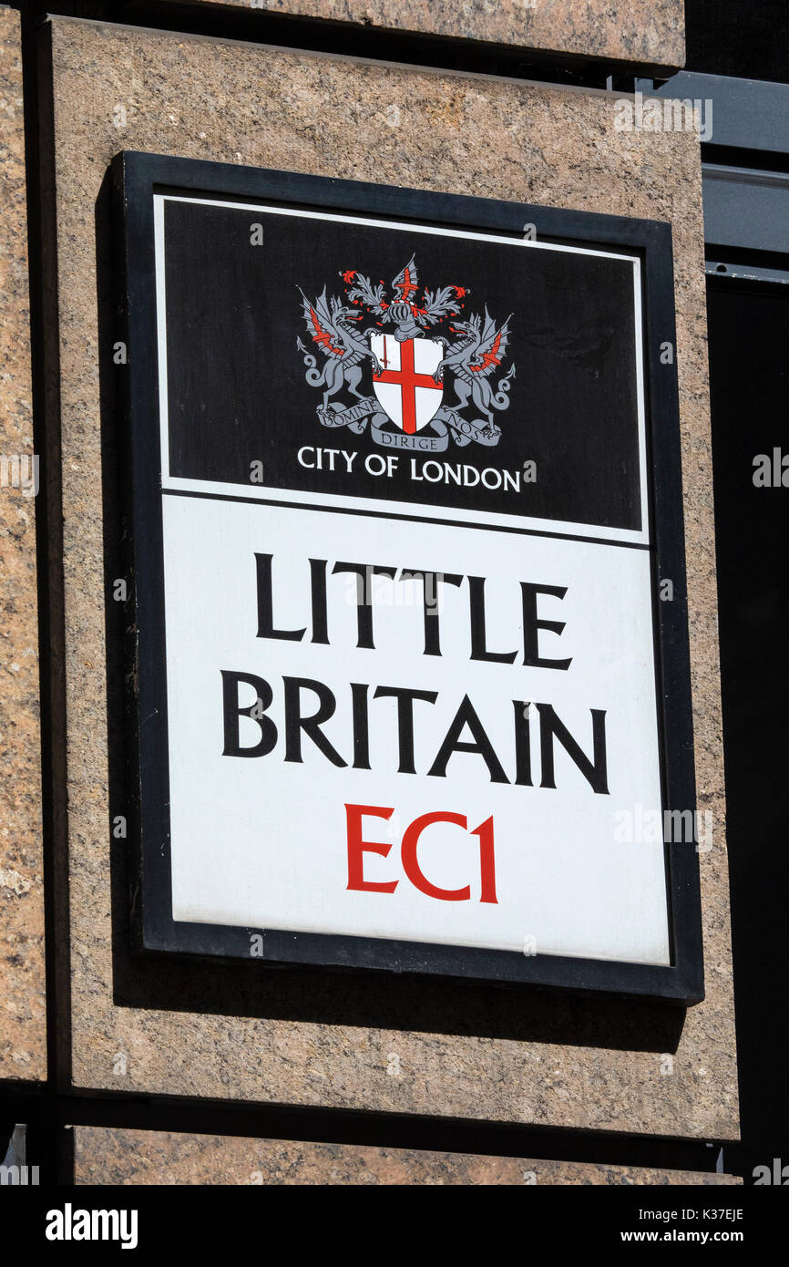 LONDON, UK - 11. AUGUST 2017: Ein Straßenschild für Little Britain in der City of London, 11. August 2017. Stockfoto