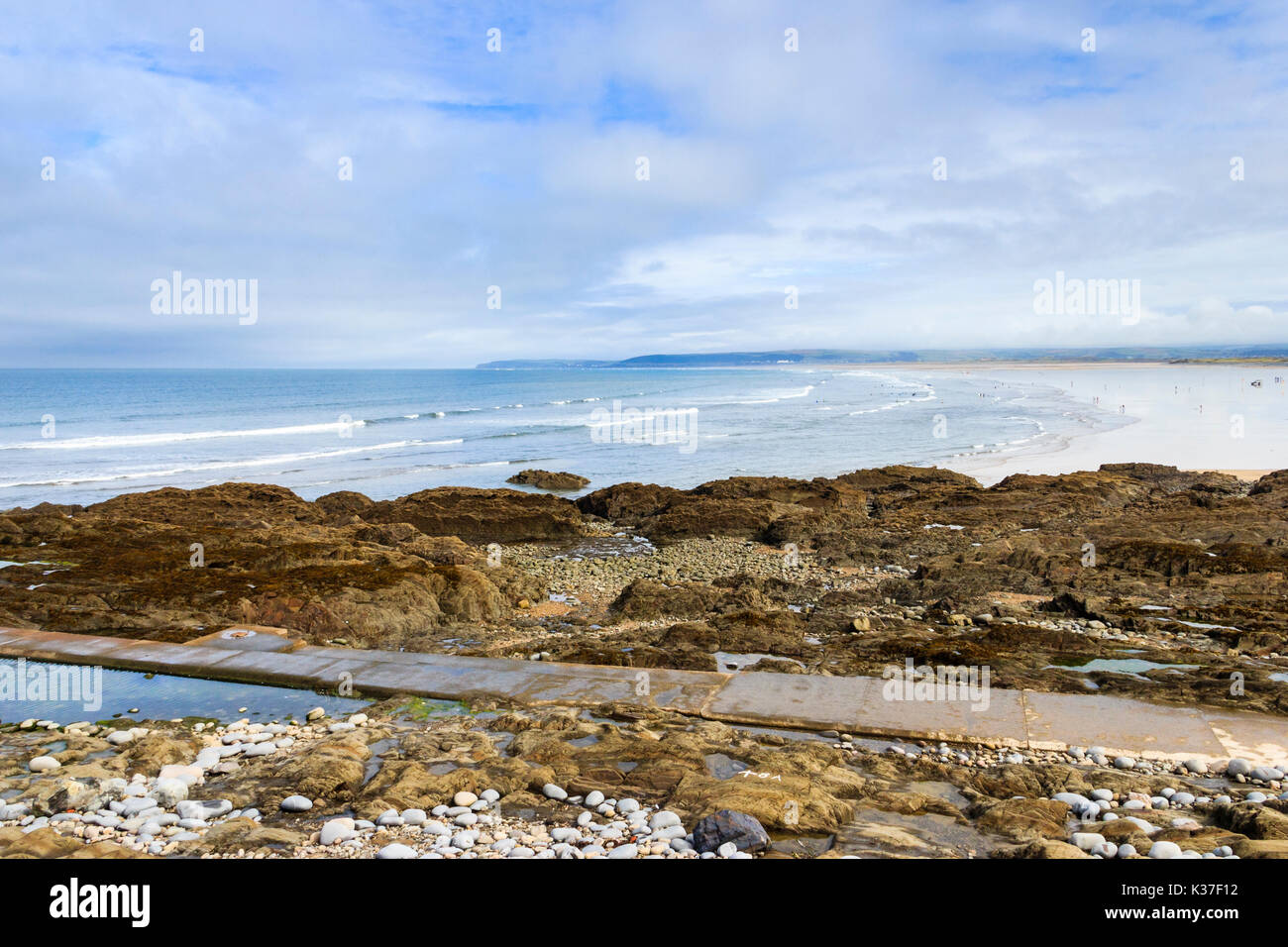 Viktorianische am felsigen Strand bei Westward Ho, Devon, England, Großbritannien Stockfoto