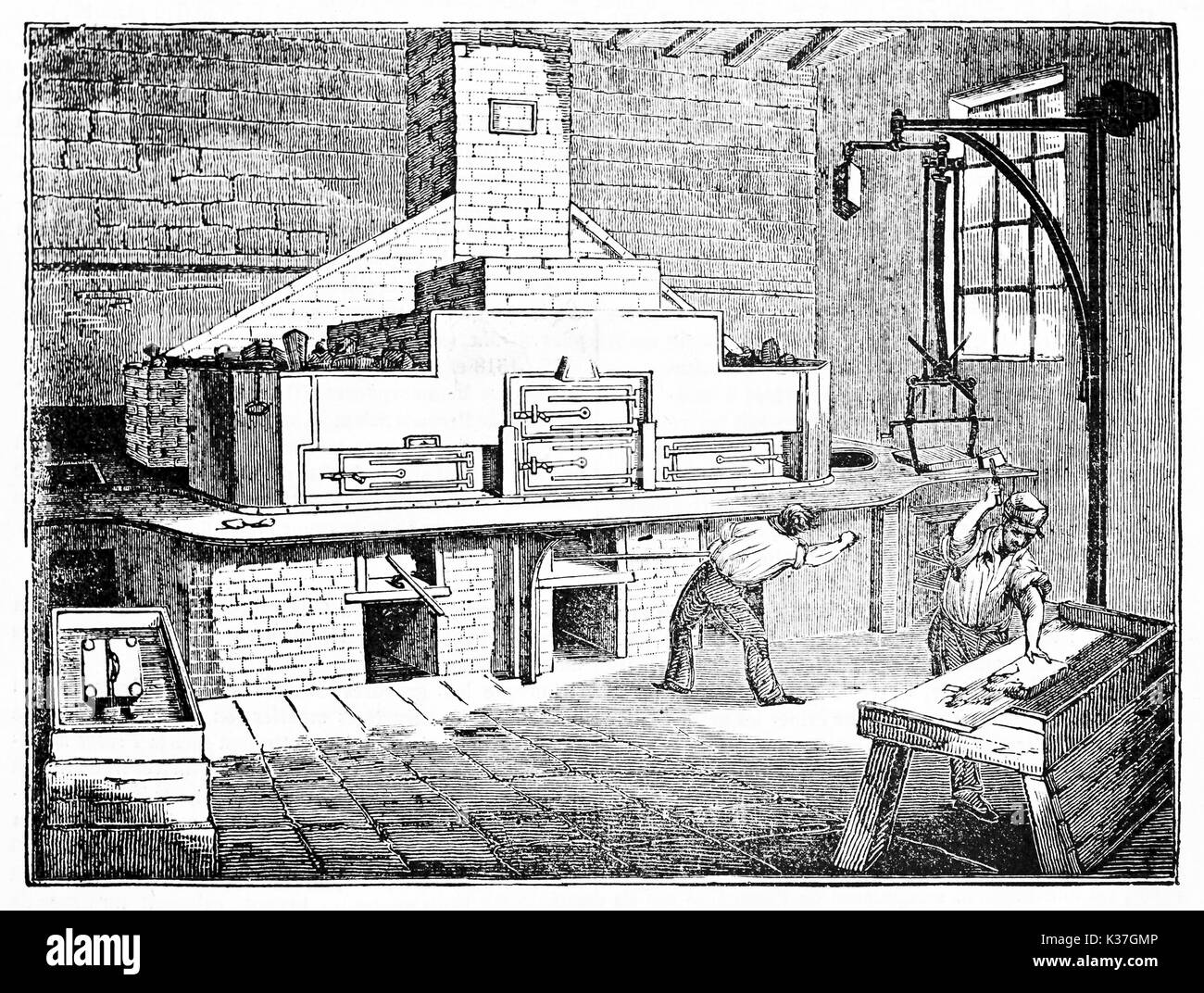 Alte Arbeitnehmer in einem großen stereotypy Workshop (Drucktechnik). Alte Illustration von unbekannter Autor auf Magasin Pittoresque Paris 1834 veröffentlicht. Stockfoto