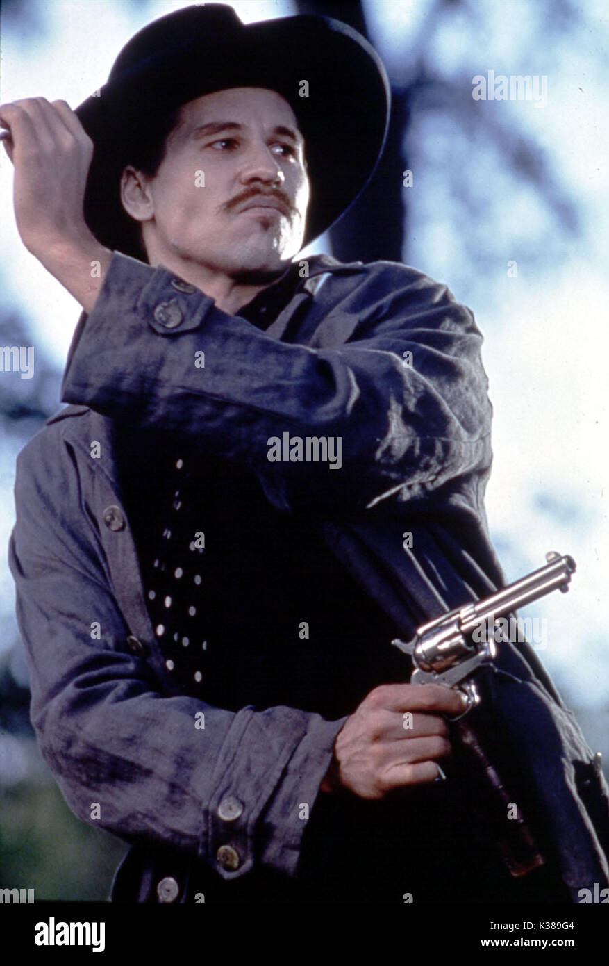TOMBSTONE CYNERGI PICTURES ENTERTAINMENT/HOLLYWOOD PICTURES VAL KILMER als Doc Holliday Datum: 1993 Stockfoto