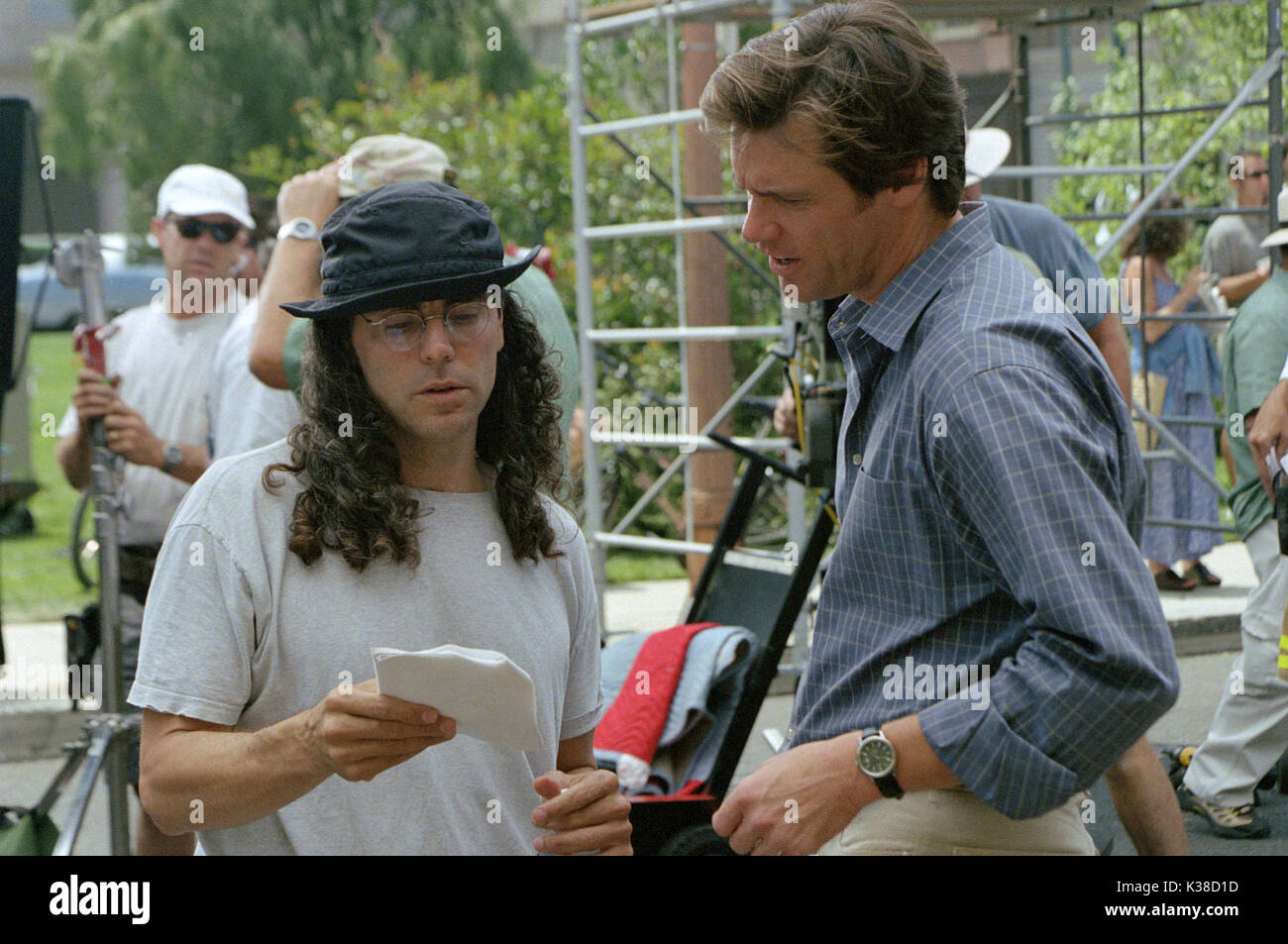 BRUCE ALLMÄCHTIG JIM CARREY UND TOM SHADYAC REGIE: TOM SHADYAC FILM Industrie/Produktion Schüsse 2000 s SKRIPTE FILM VON UNIVERSAL PICTURES Datum: 2003 Stockfoto