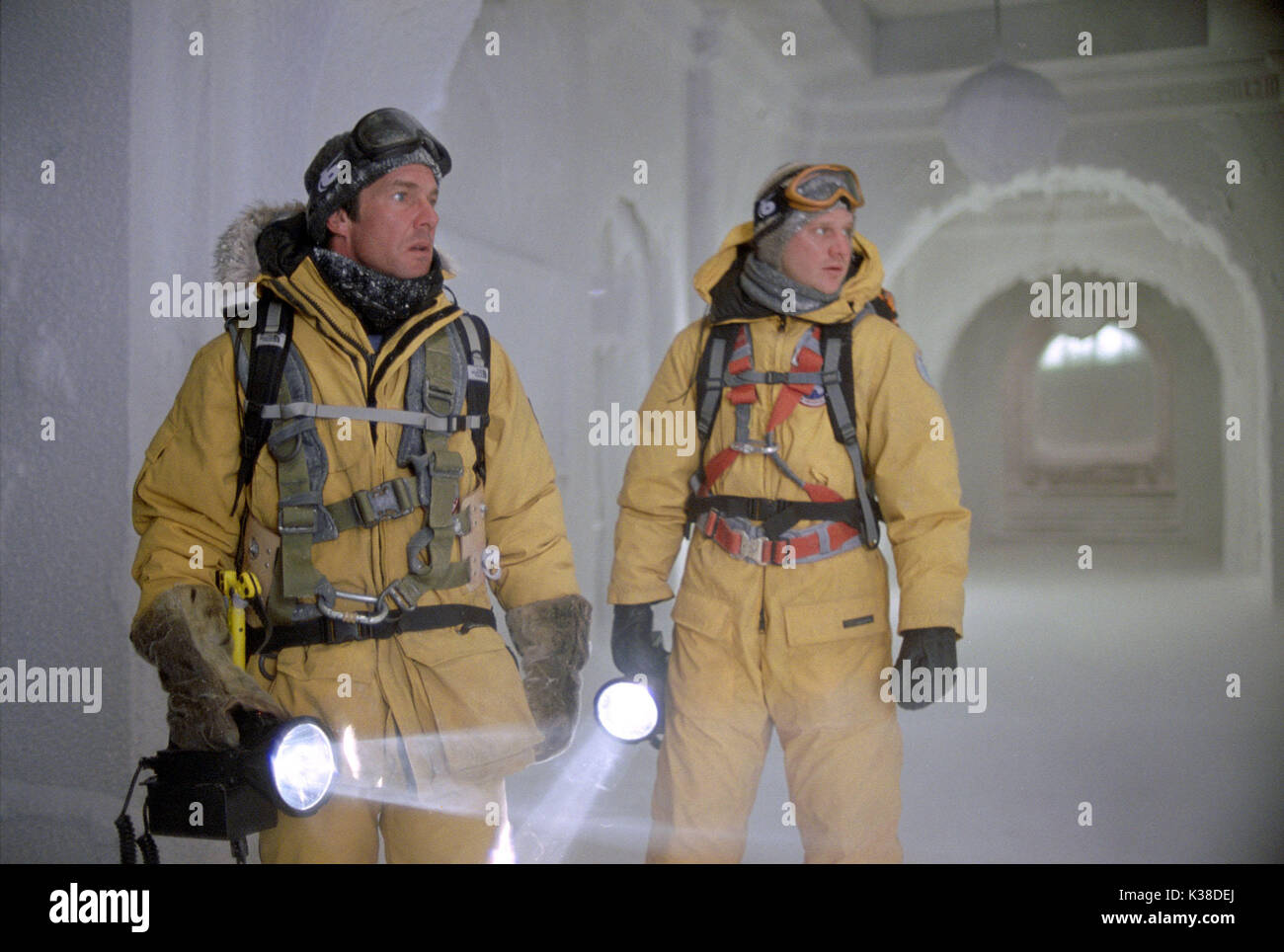 THE DAY AFTER TOMORROW Dennis Quaid und DASH MIHOK BETRIFFT: extreme Wetter-, Schnee Datum: 2004 Stockfoto