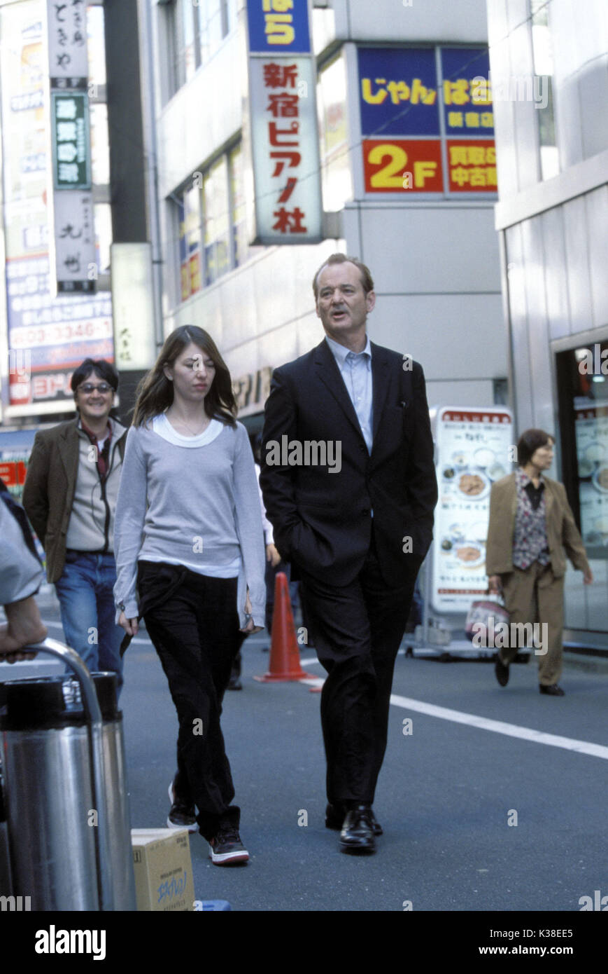 LOST IN TRANSLATION DIRECTOR: SOFIA COPPOLA MIT BILL MURRAY FILM INDUSTRY/PRODUCTION SHOTS 2000S FILMVERÖFFENTLICHUNG VON AMERICAN ZOETROPE Datum: 2003 Stockfoto