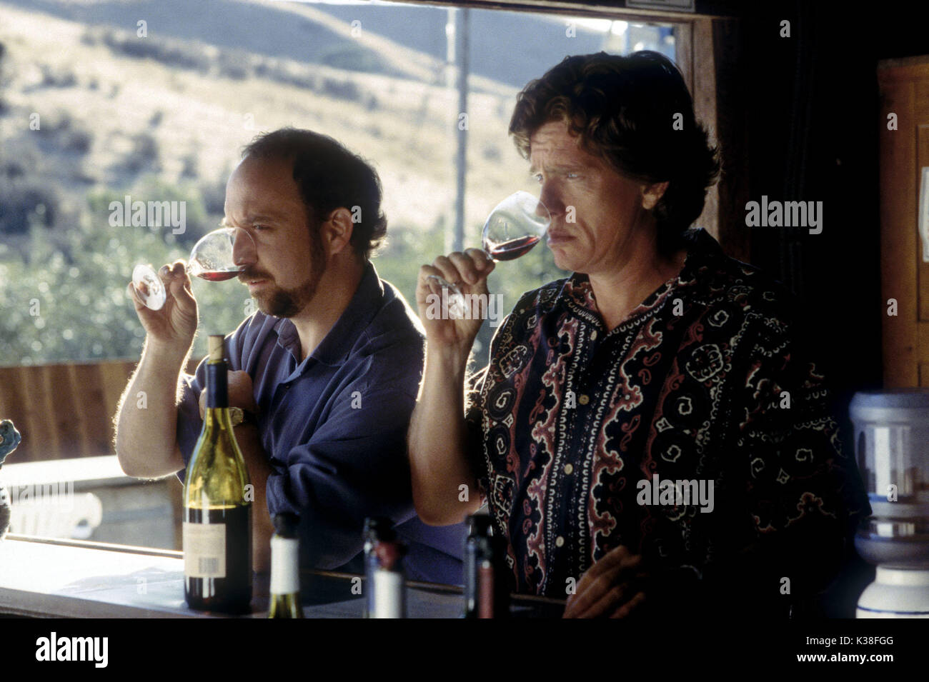 Seitlich Fox Searchlight Pictures Paul Giamatti, THOMAS HAYDEN CHURCH Weinprobe Datum: 2004 Stockfoto